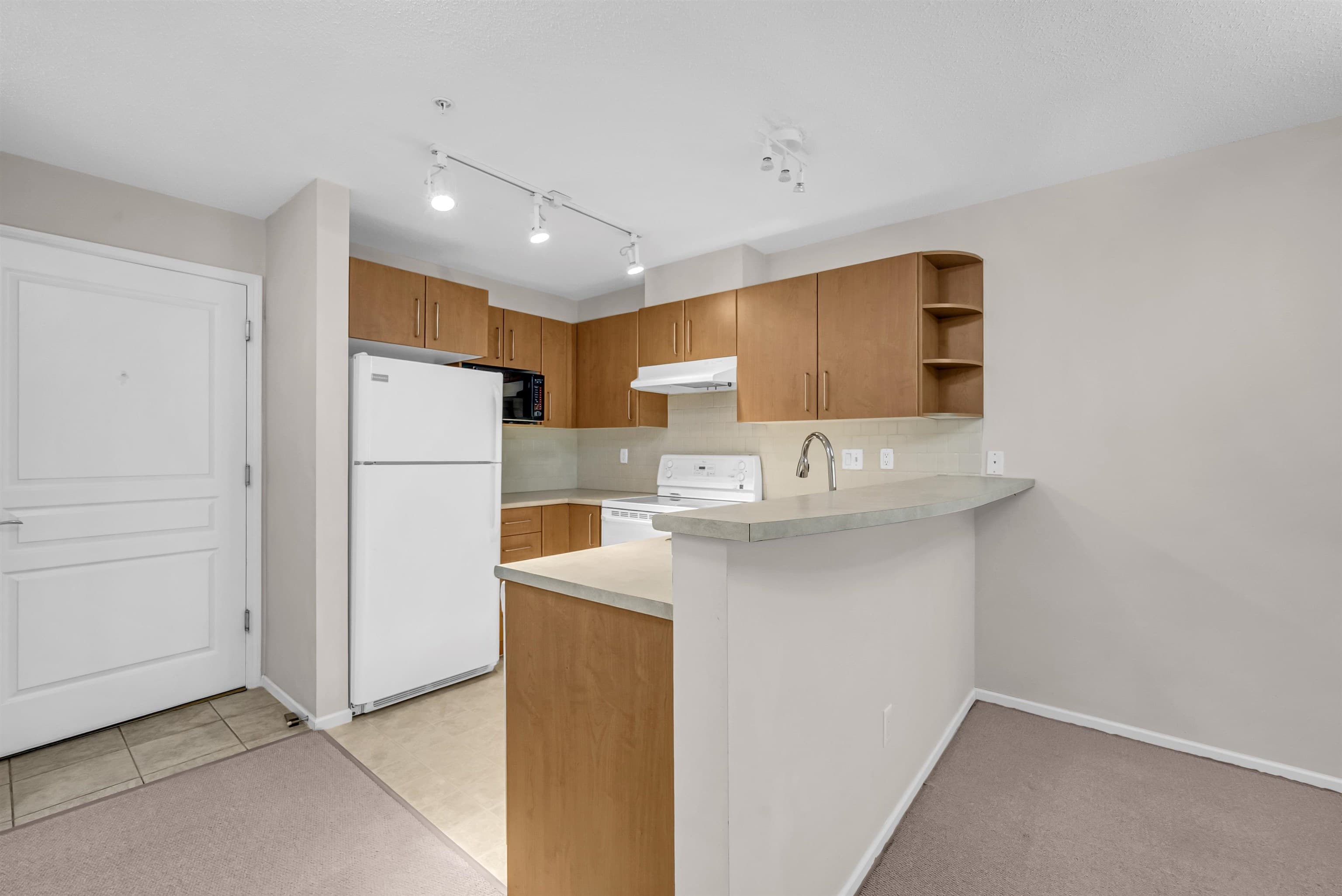 311 - 7330 Salisbury Avenue, Burnaby, V5E 4N8 — photo 4