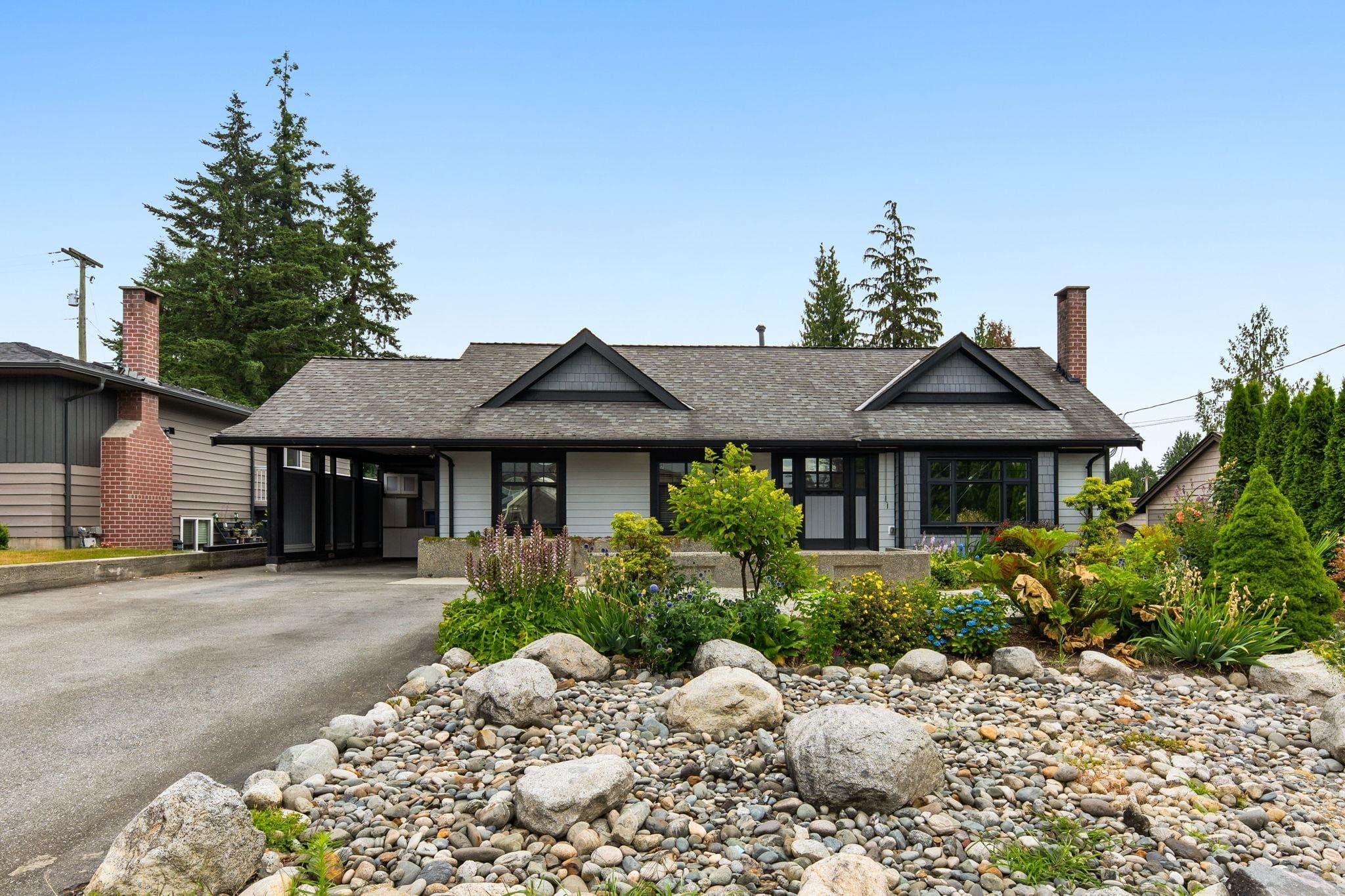 1660 Charland Avenue, Coquitlam
