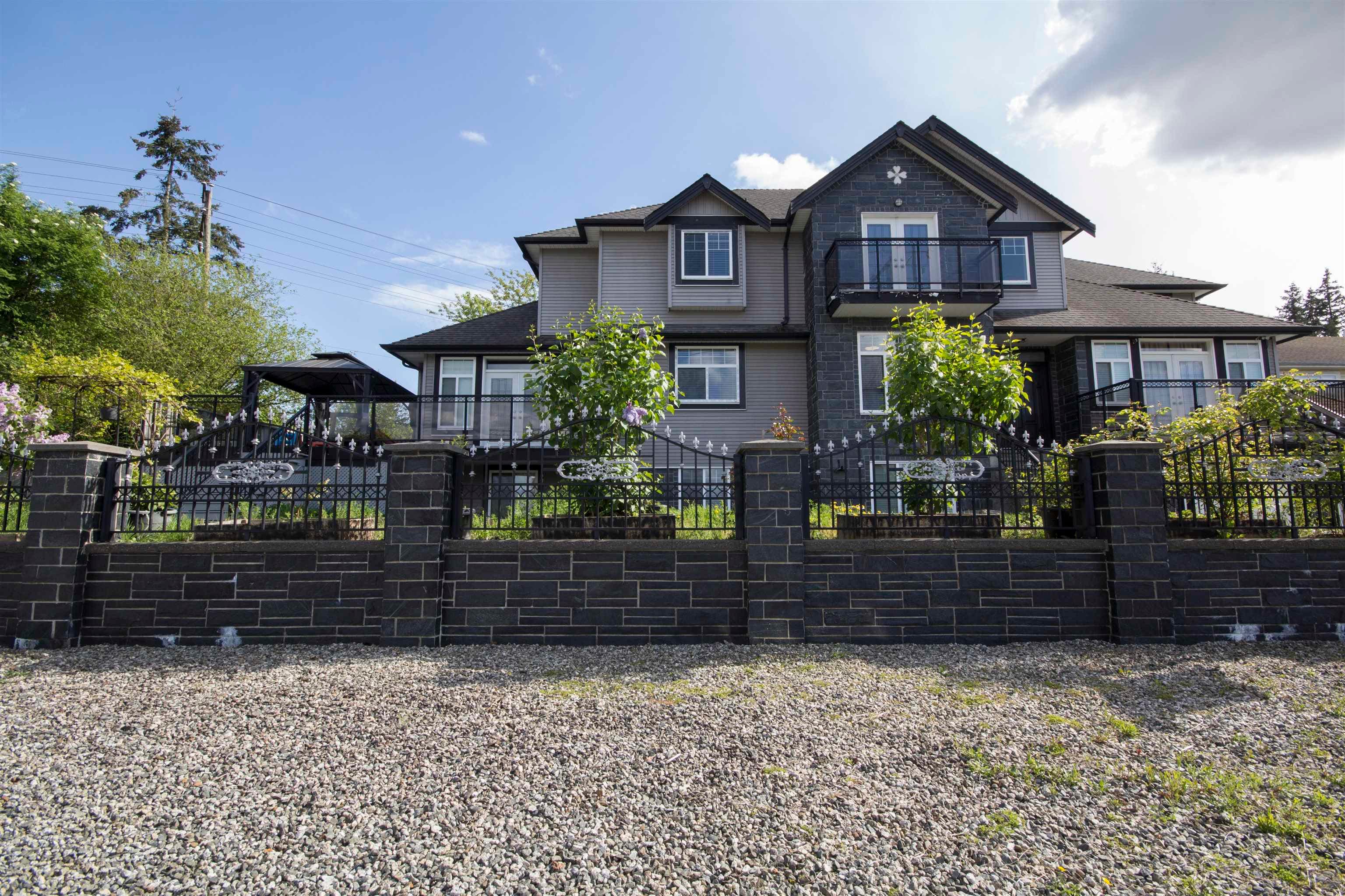 12136 100a Avenue, Surrey, V3V 2Y5 — photo 2