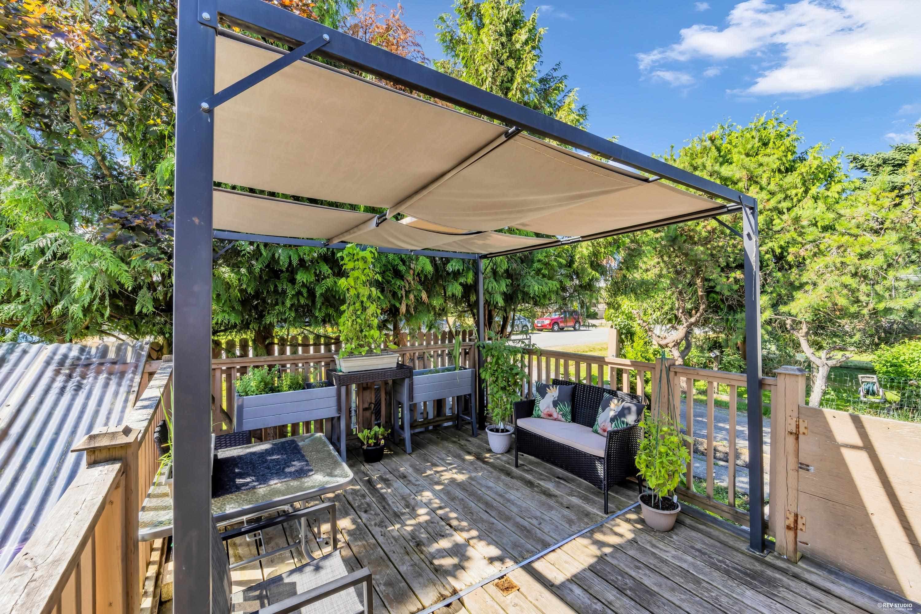 12587 113 Avenue, Surrey, V3V 3M1 — photo 1