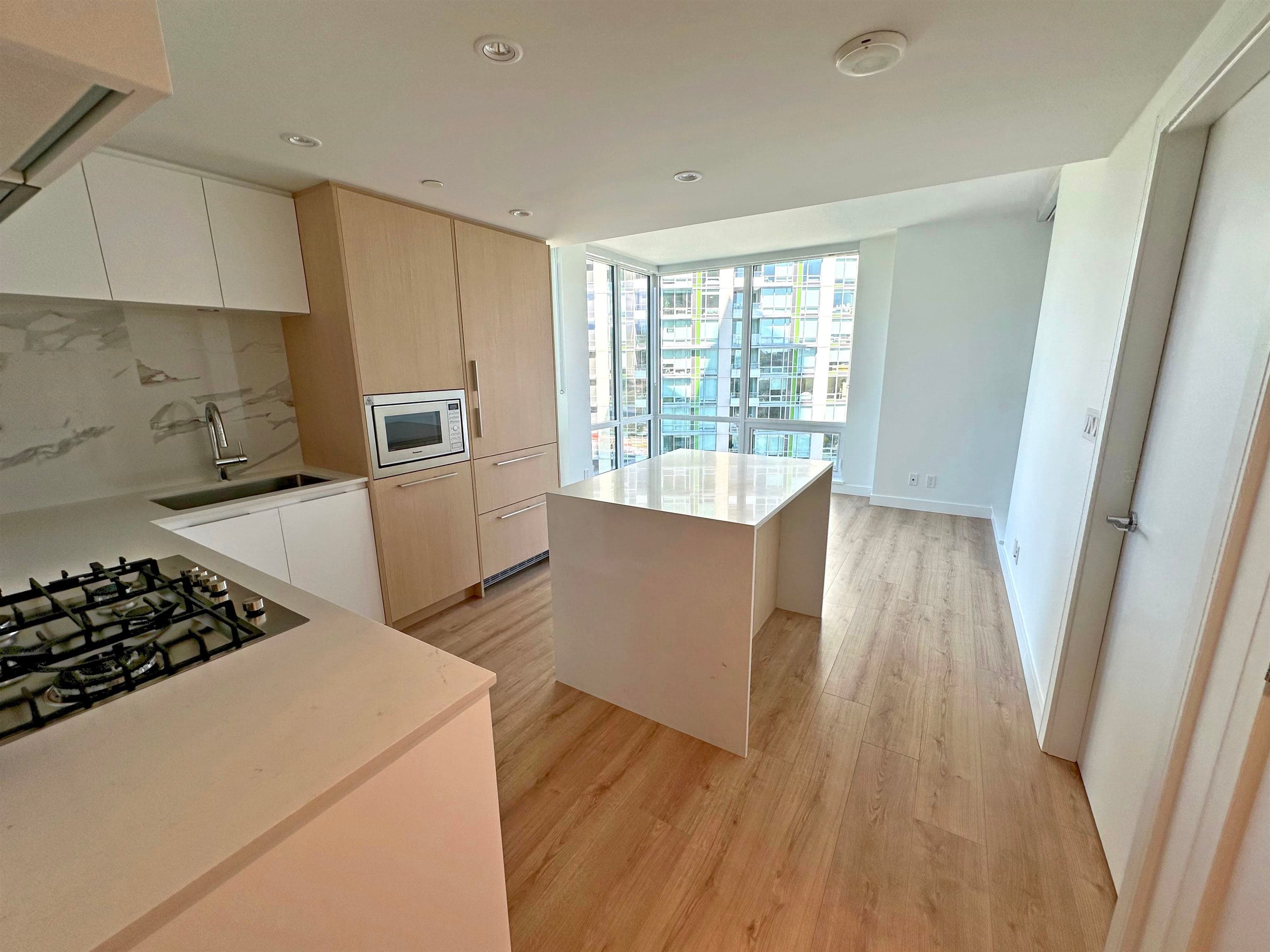 1402 - 1500 Fern Street, North Vancouver, V7J 0E6 — photo 3