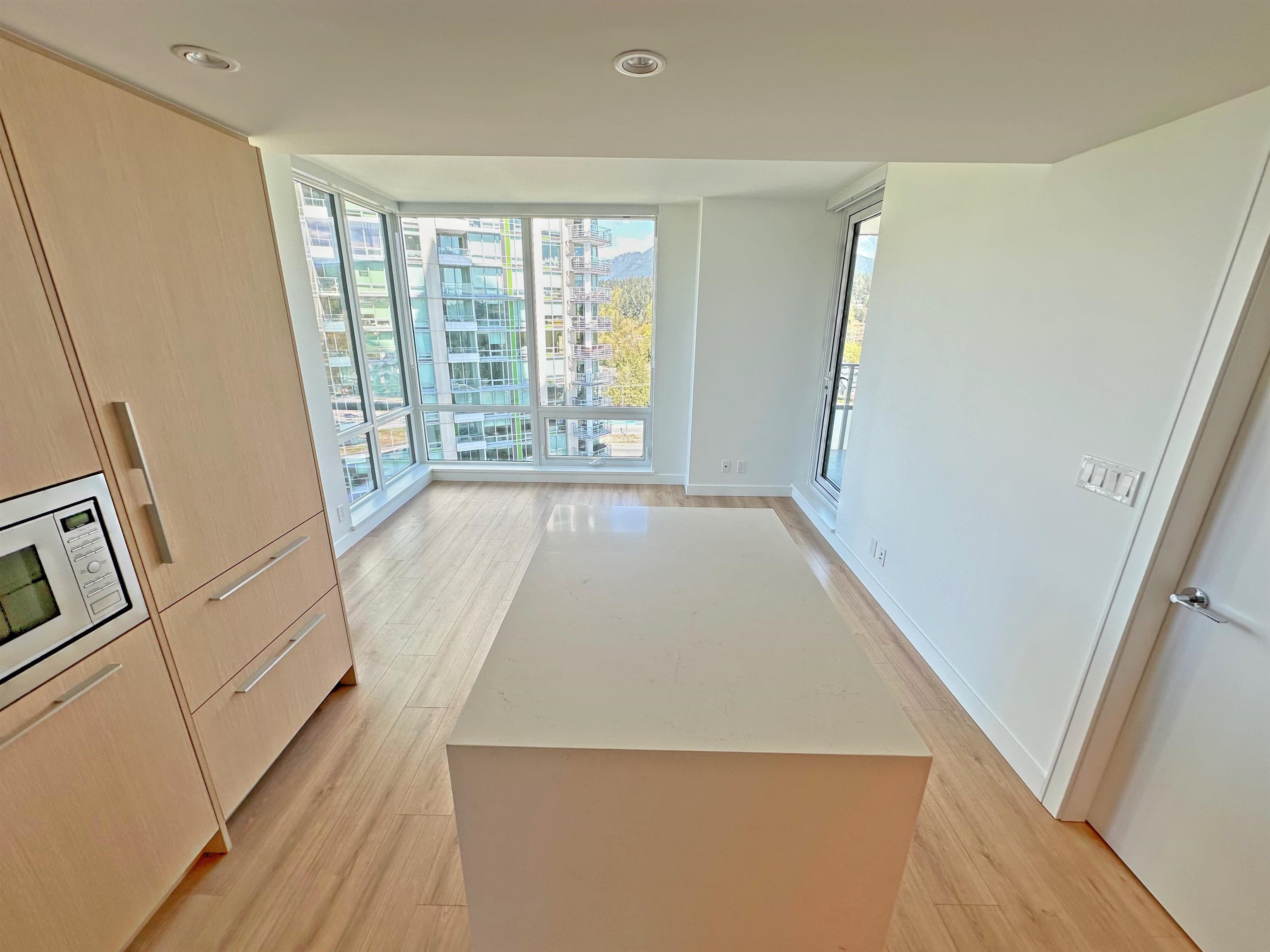 1402 - 1500 Fern Street, North Vancouver, V7J 0E6 — photo 4