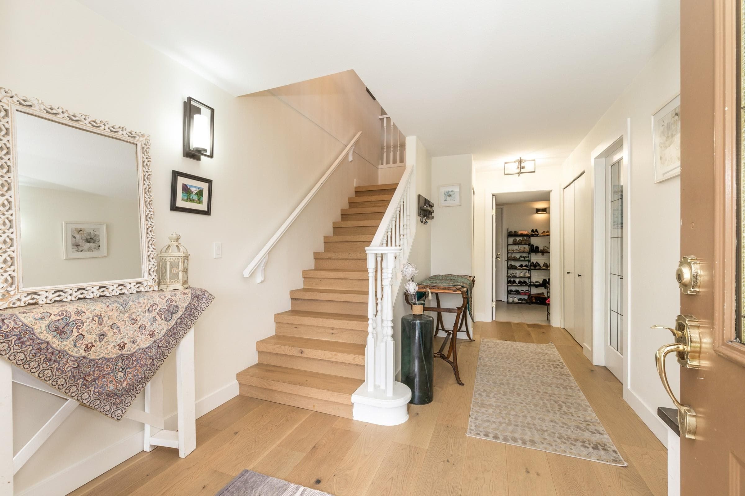 2635 Panorama Drive, Coquitlam, V3E 2W1 — photo 2