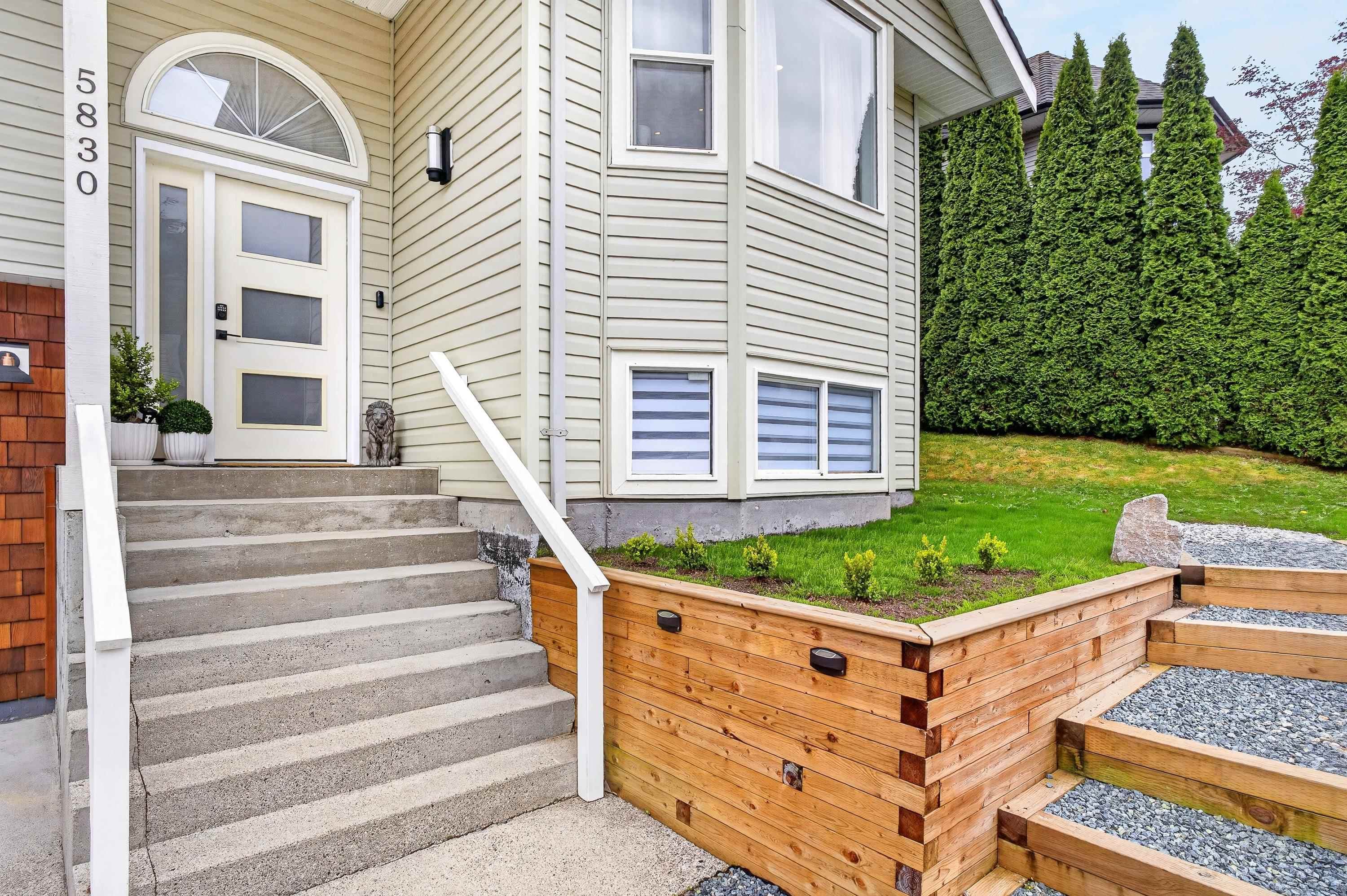 5830 Heron Place, Sechelt, V7Z 0R3 — photo 3
