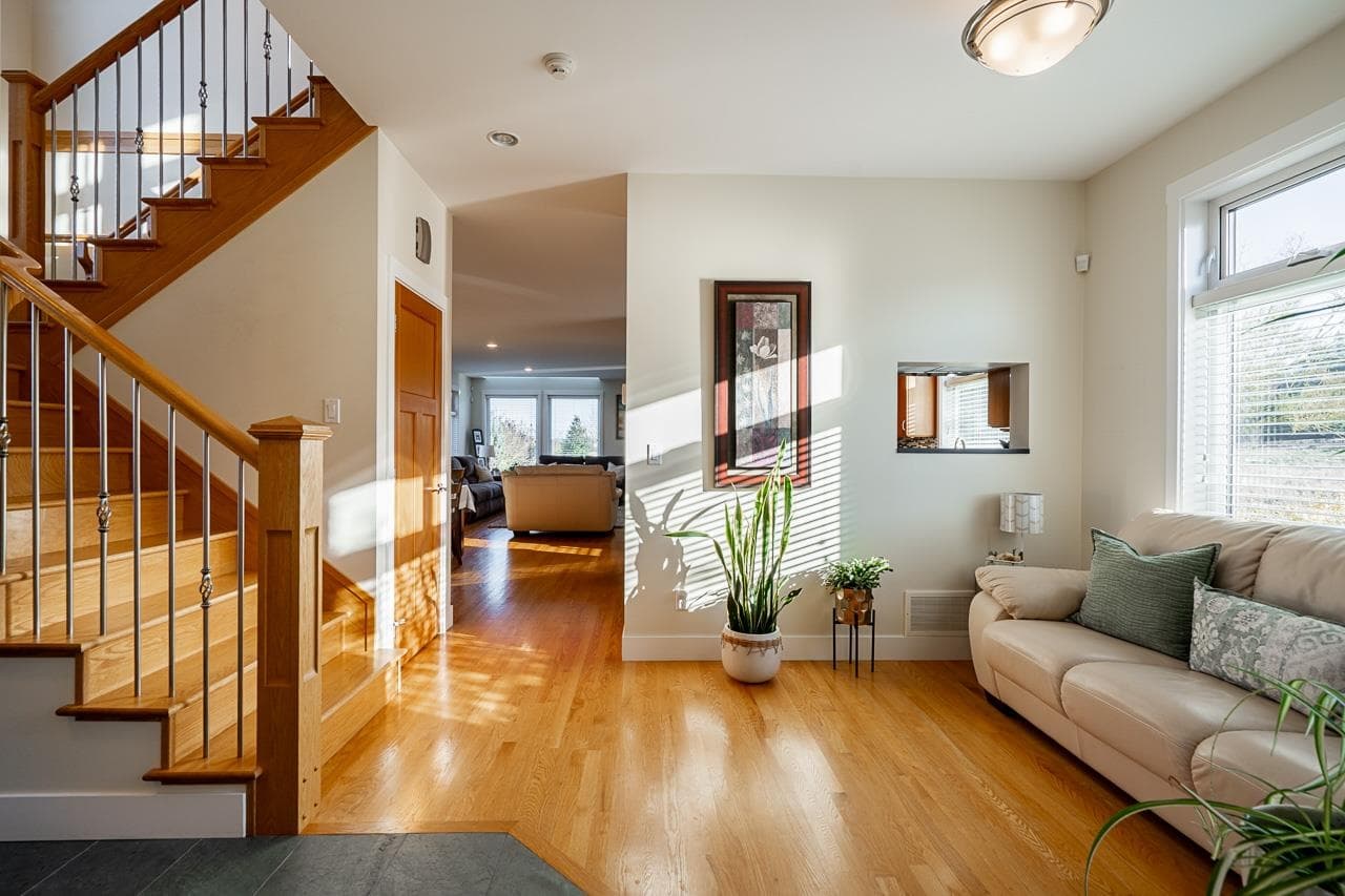 3302 168 Street, Surrey, V3Z 1E4 — photo 2