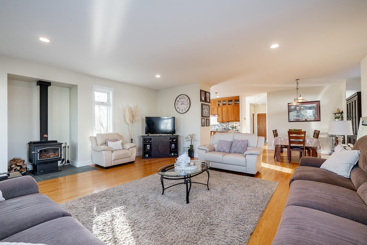 3302 168 Street, Surrey, V3Z 1E4 — photo 5