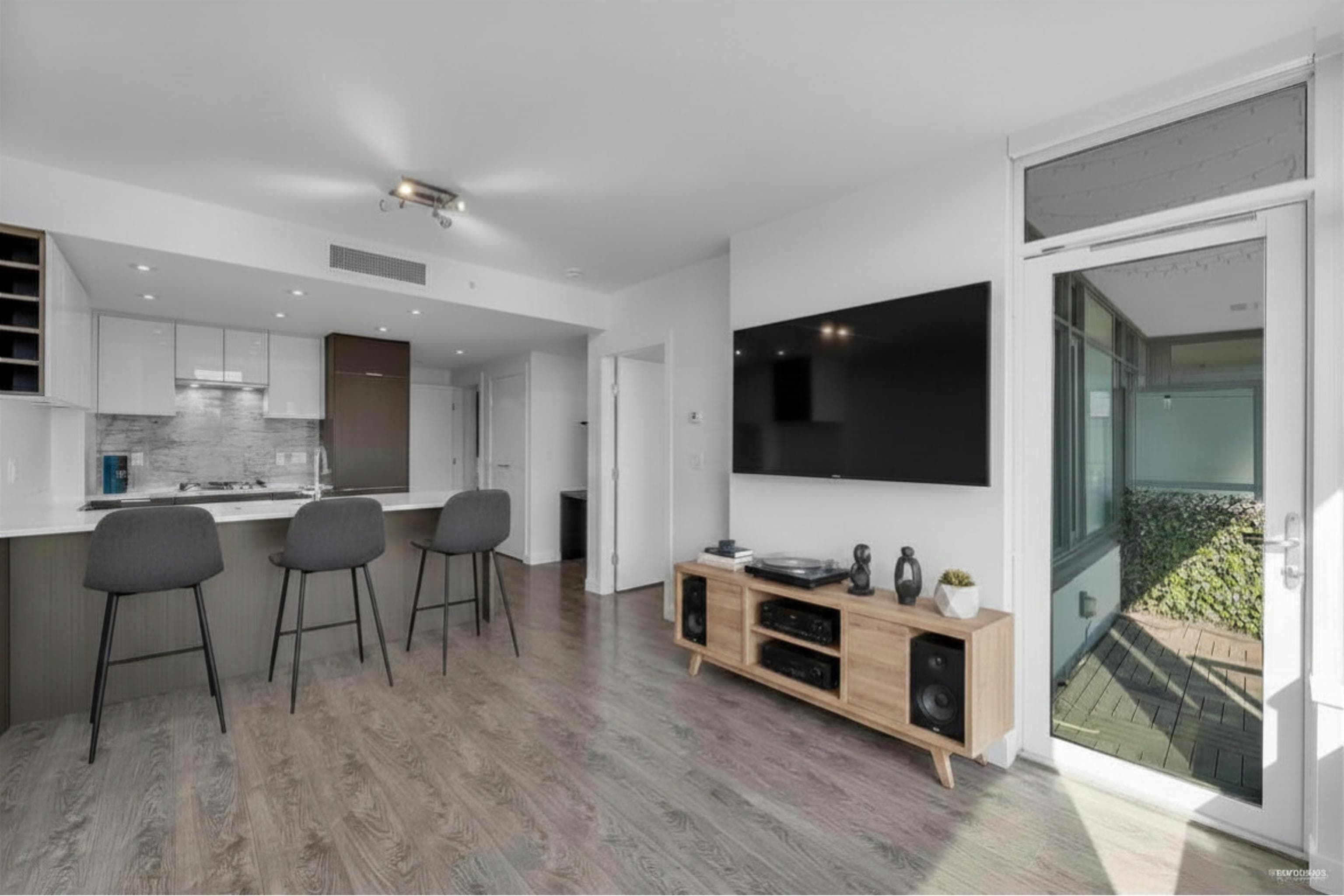1801 - 110 Switchmen Street, Vancouver, V6A 0C6 — photo 3
