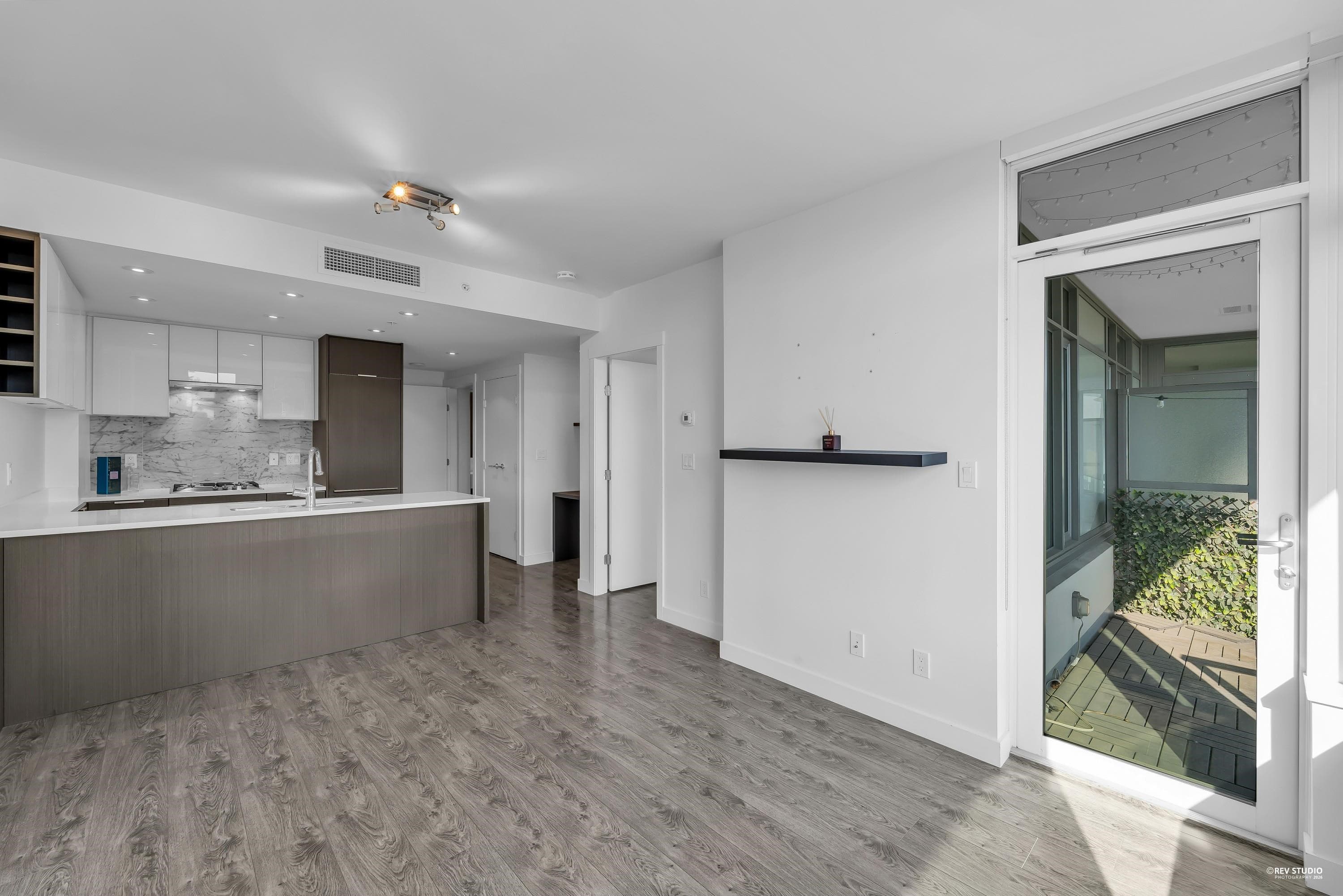 1801 - 110 Switchmen Street, Vancouver, V6A 0C6 — photo 4