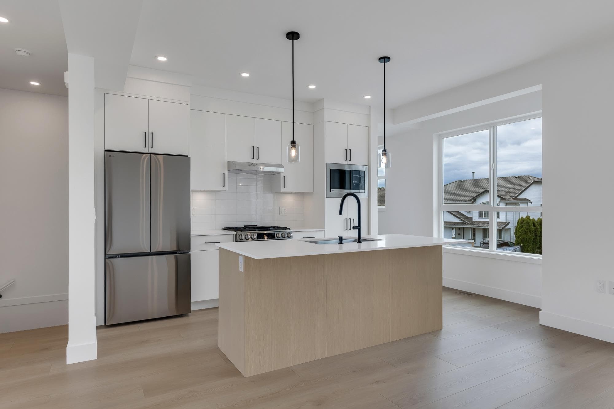 4 - 30501 Robin Drive, Abbotsford, V2T 0M5 — photo 3