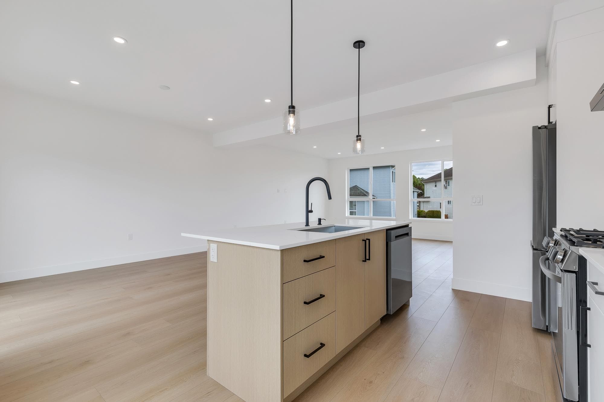 4 - 30501 Robin Drive, Abbotsford, V2T 0M5 — photo 5