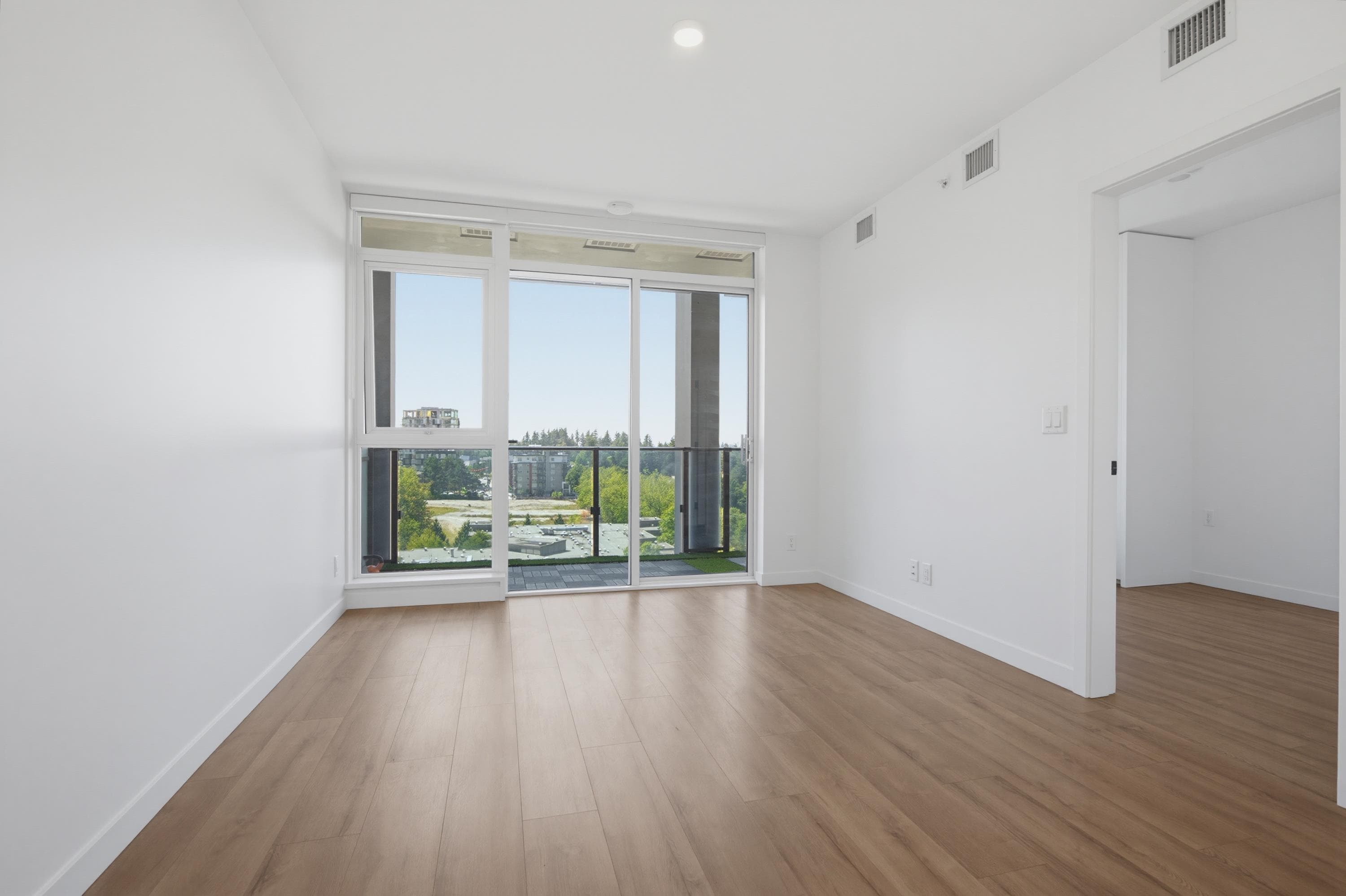 1012 - 13428 105 Avenue, Surrey, V3T 0S6 — photo 5