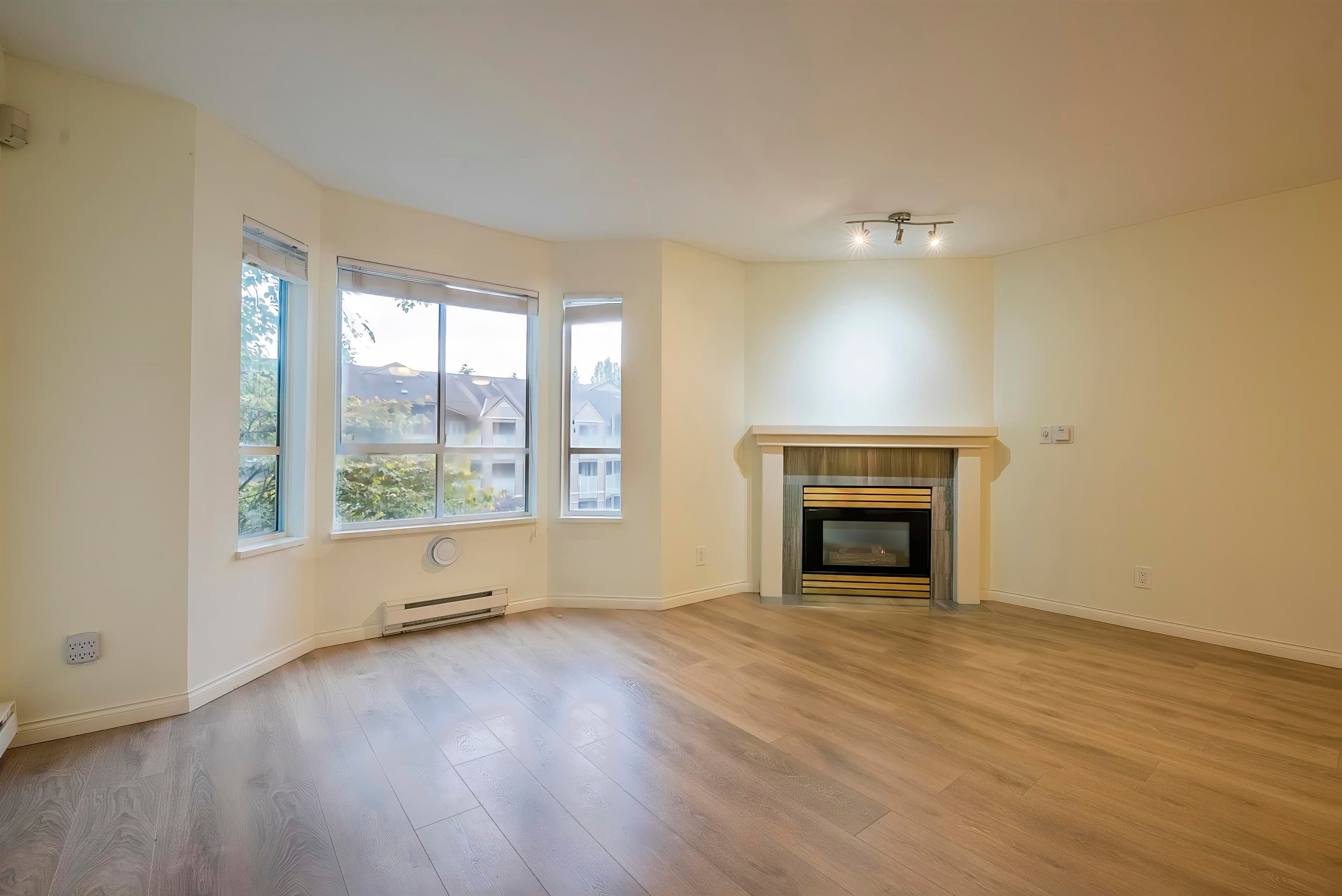 203 - 515 Whiting Way, Coquitlam, V3J 7W9 — photo 5