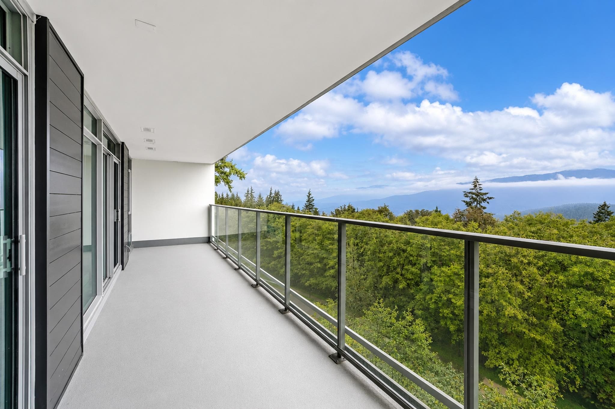 308 - 8940 University Crescent, Burnaby, V5A 0E7 — photo 2