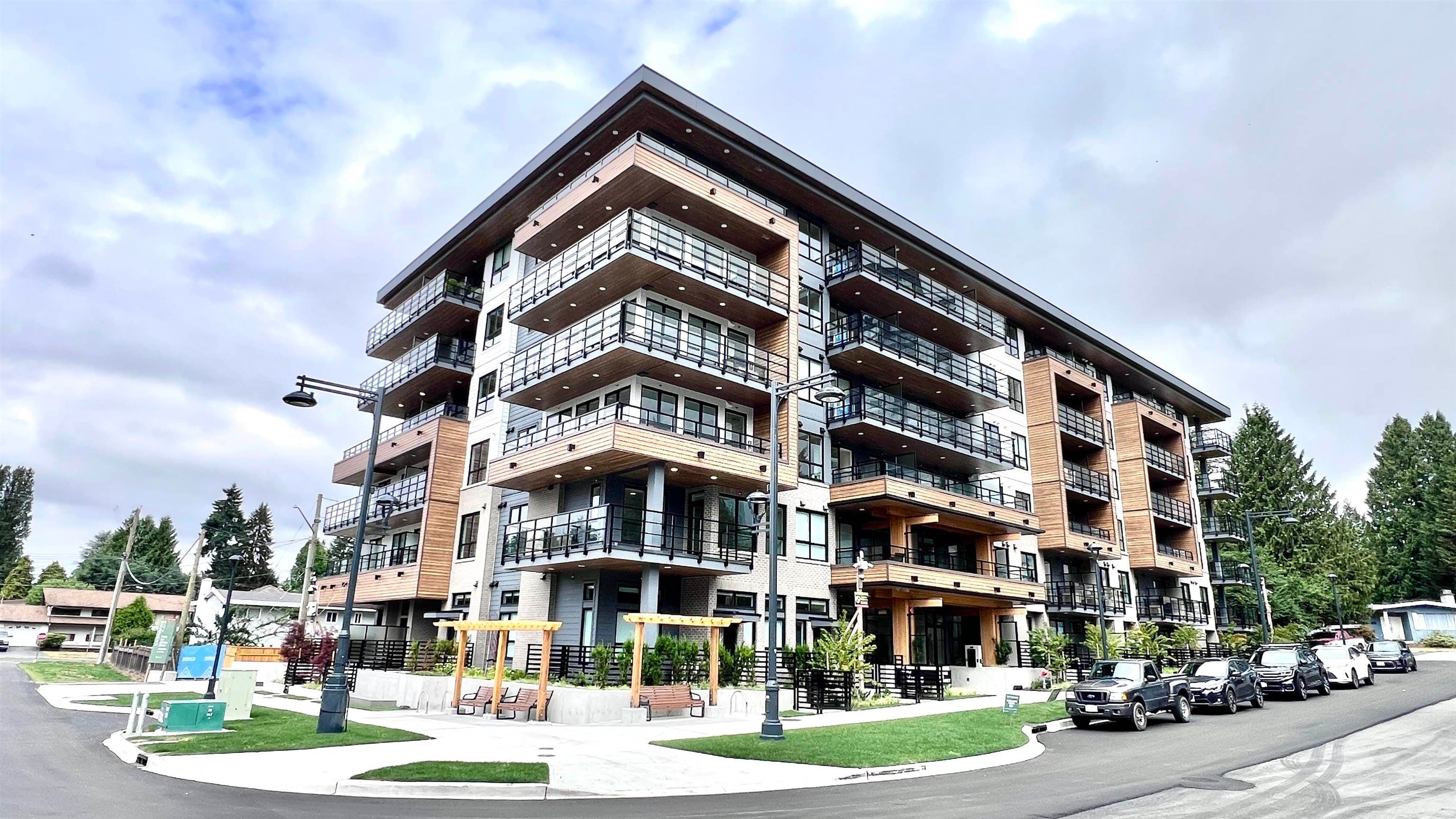 501 - 10065 133 Street, Surrey