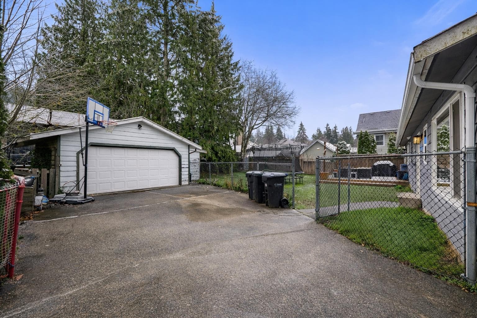 40410 Perth Drive, Squamish, V0N 1T0 — photo 2