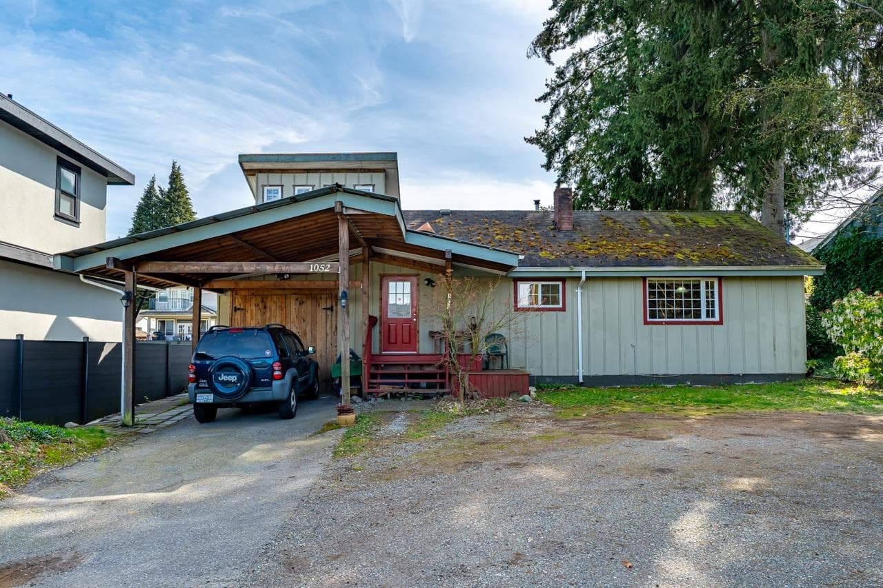 1052 Como Lake Avenue, Coquitlam