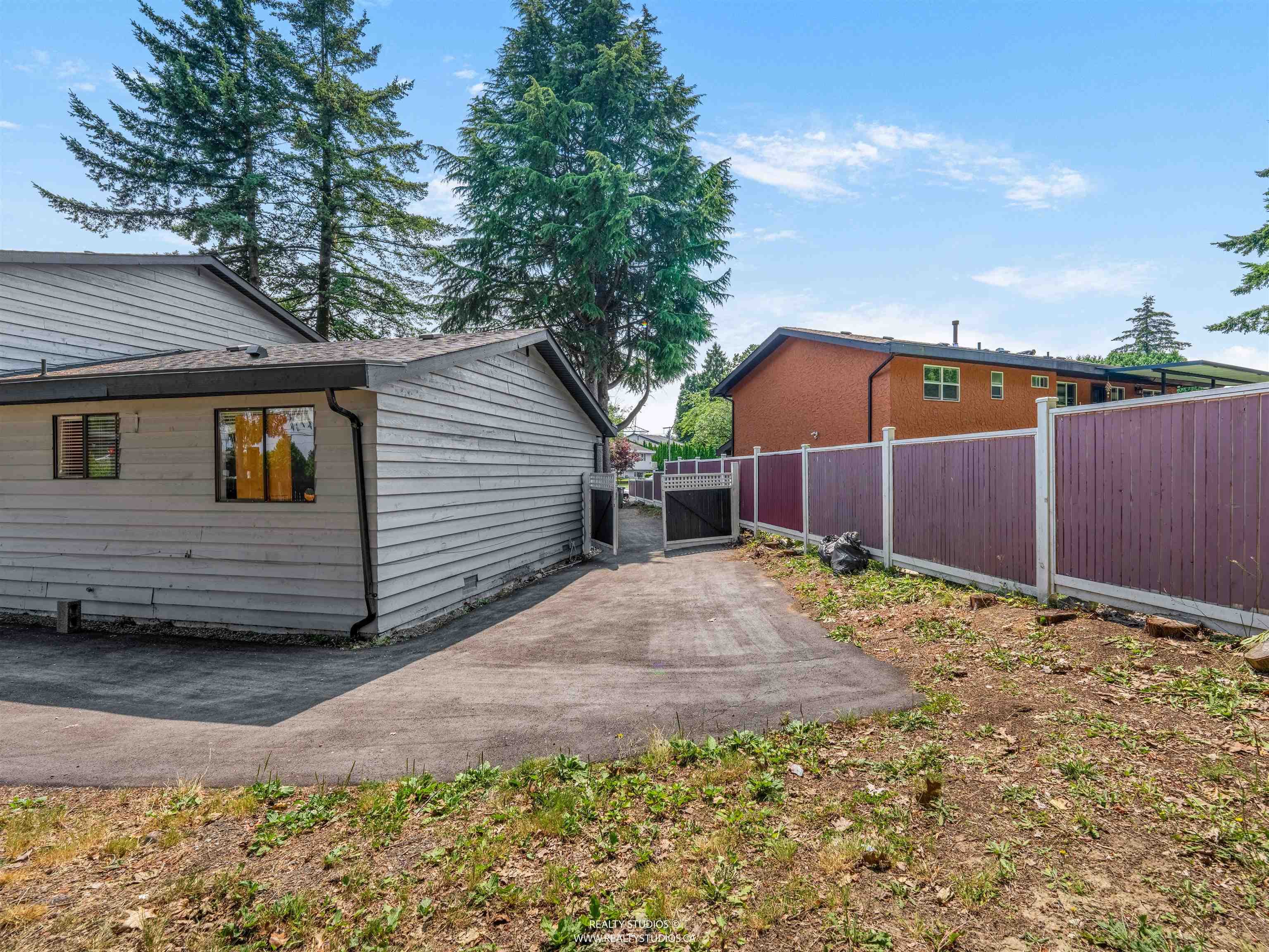 12779 Drummond Place, Surrey, V3V 6G4 — photo 4