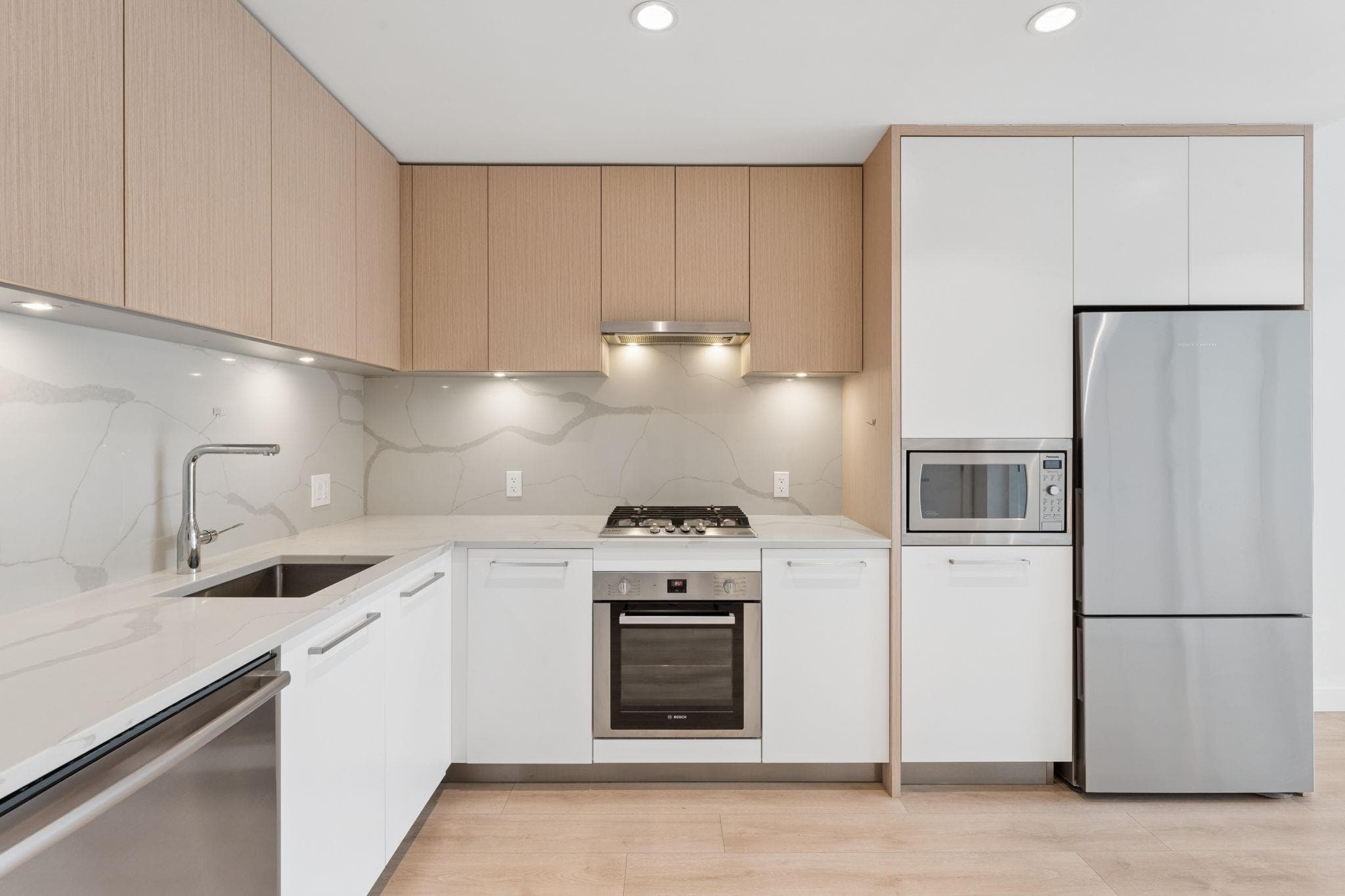 903 - 567 Clarke Road, Coquitlam, V3J 0K7 — photo 3