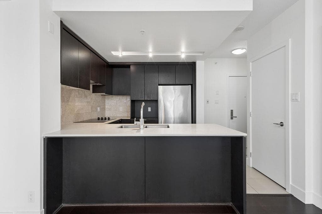 1208 - 1320 Chesterfield Avenue, North Vancouver, V7M 0A6 — photo 4