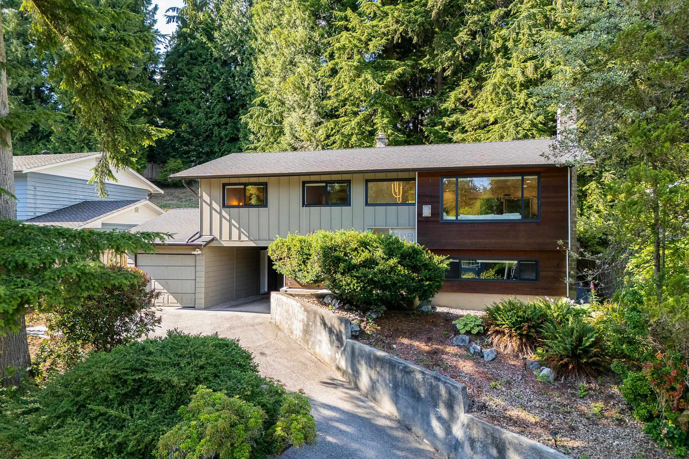 137 College Park Way, Port Moody