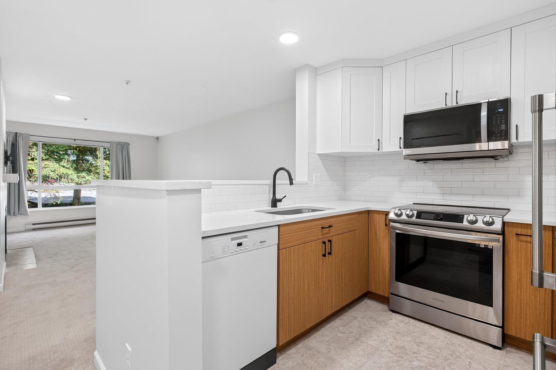 230 - 1252 Town Centre Boulevard, Coquitlam, V3B 7R7 — photo 5