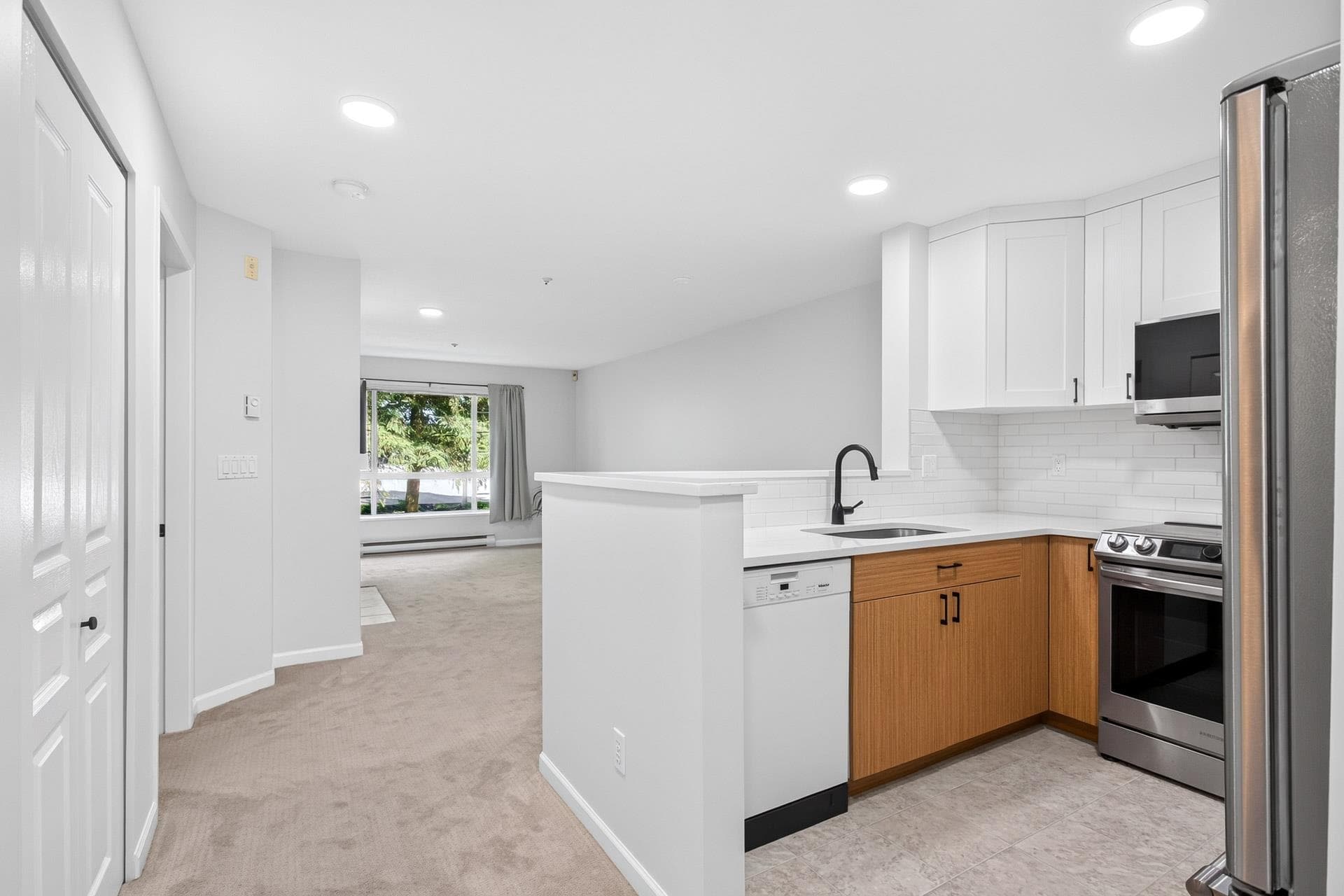230 - 1252 Town Centre Boulevard, Coquitlam, V3B 7R7 — photo 4