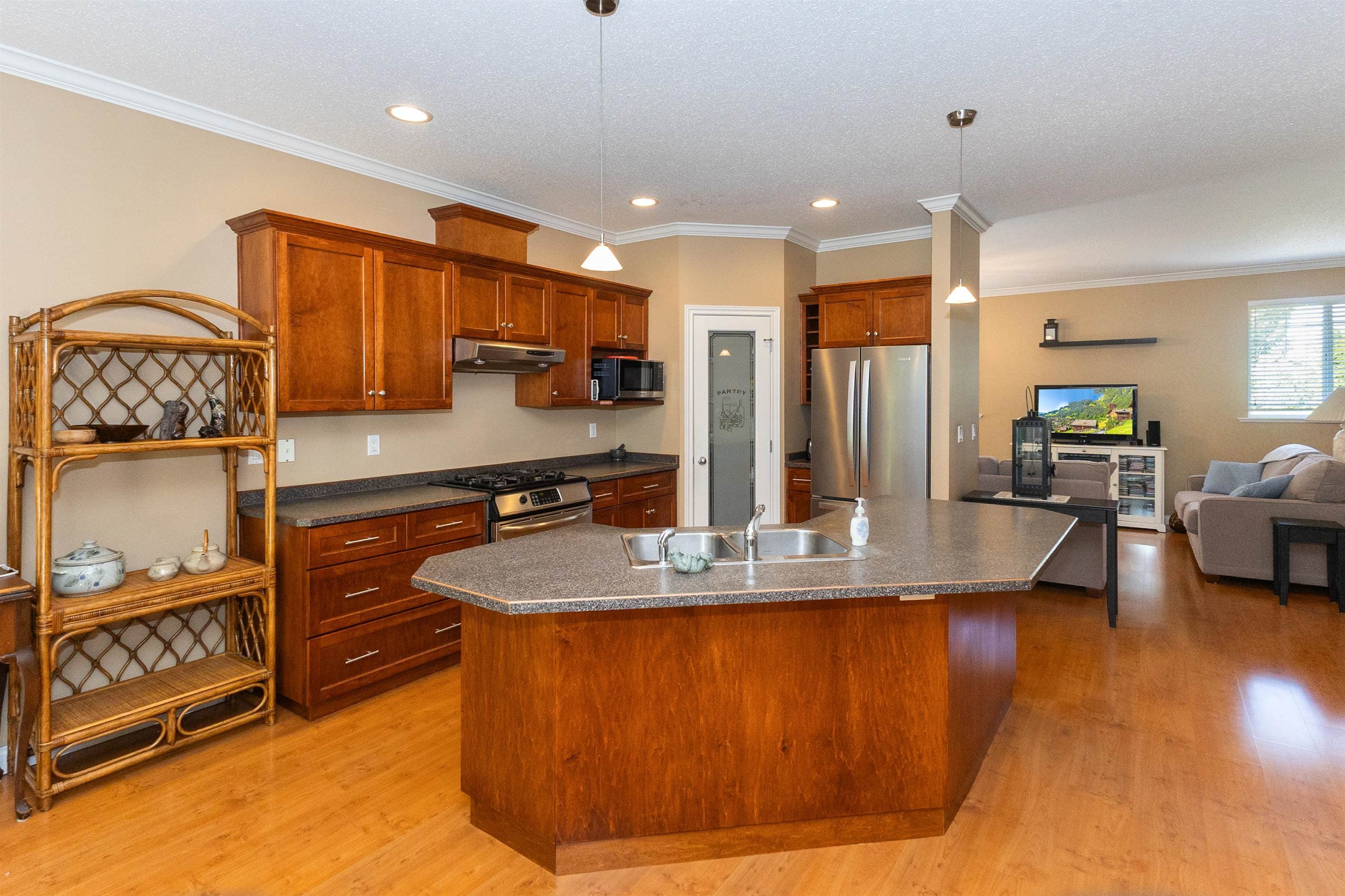 35347 Kinloch Place, Abbotsford, V3G 3A8 — photo 3