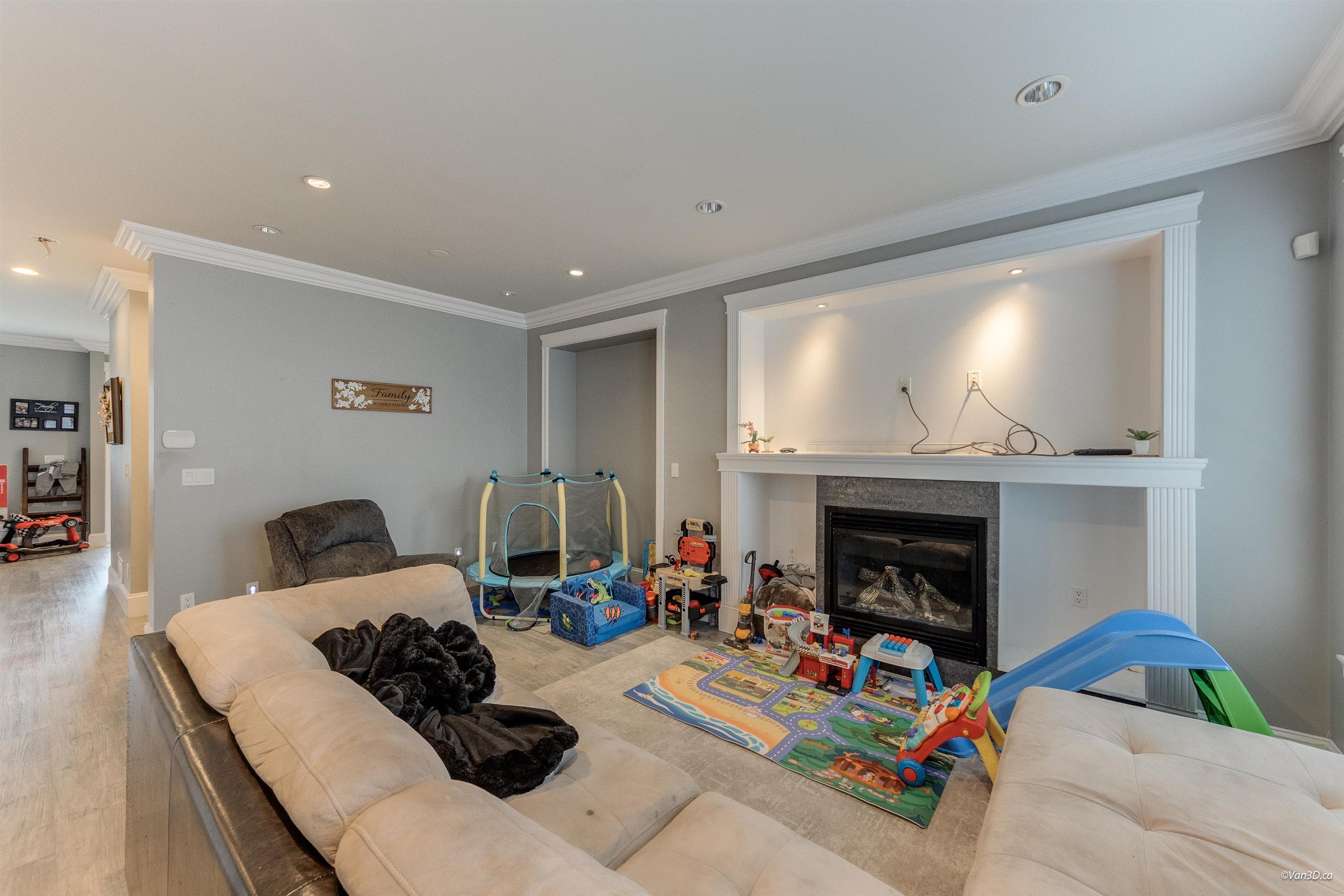 6686 195 Street, Surrey, V4N 5T4 — photo 4