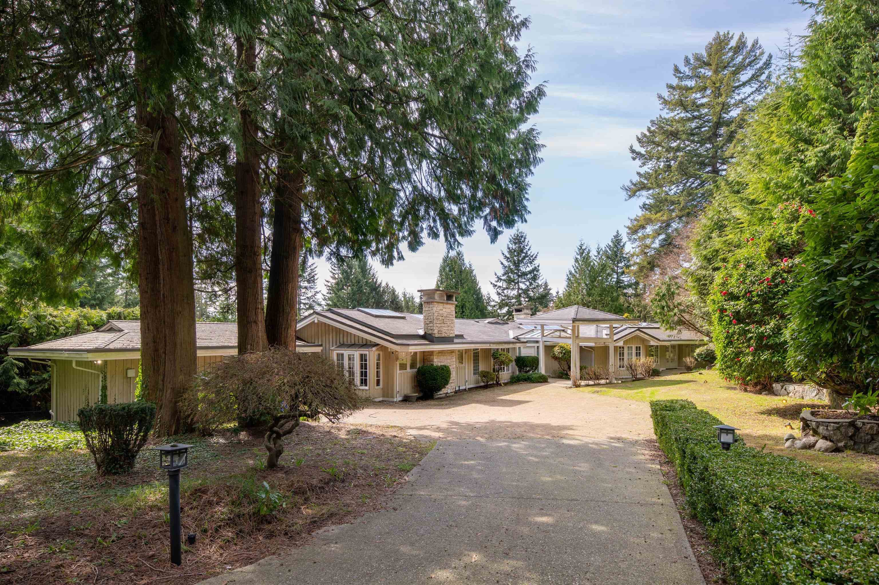 888 Pyrford Road, West Vancouver
