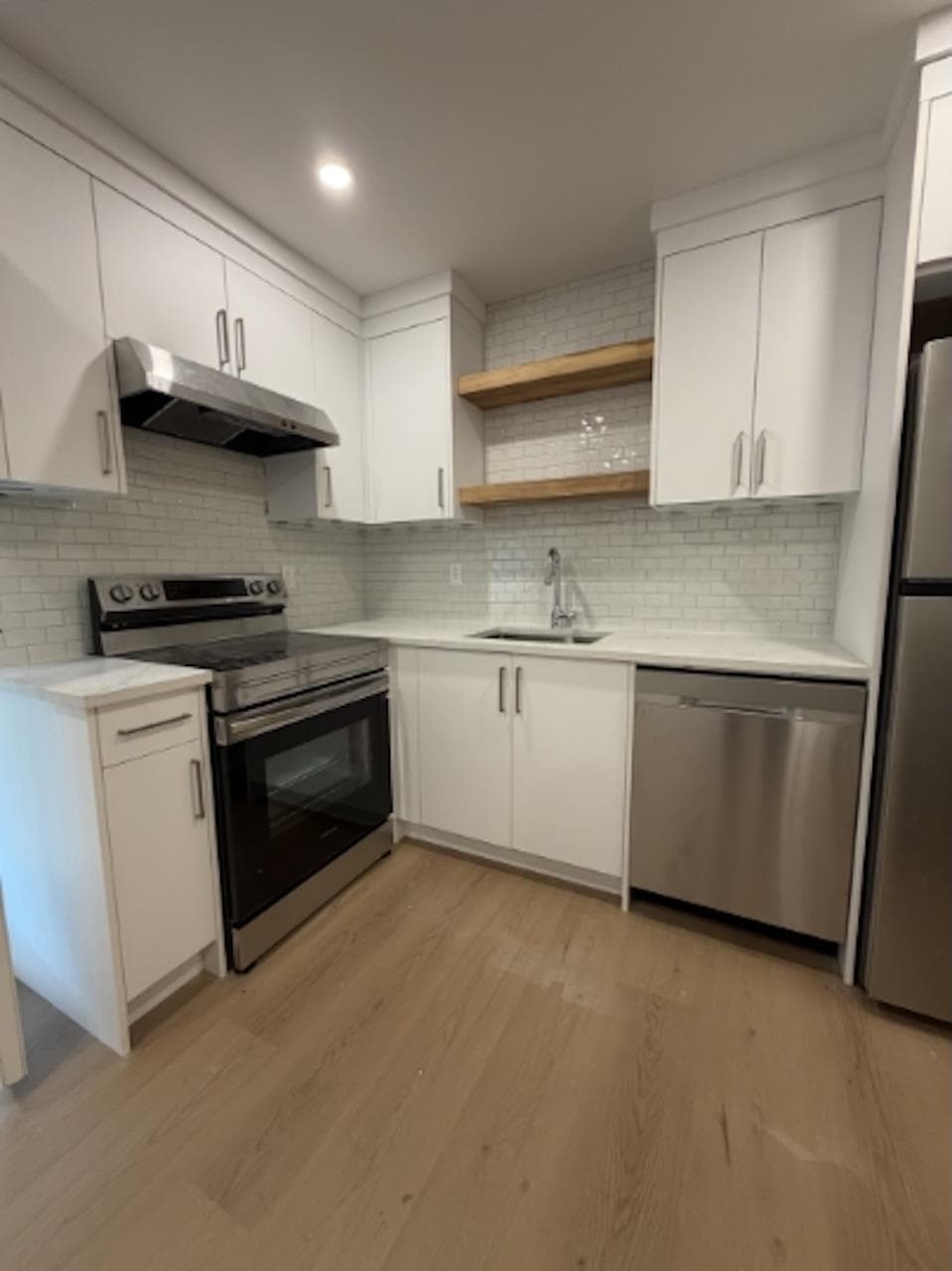 1631 Emerson Court, North Vancouver