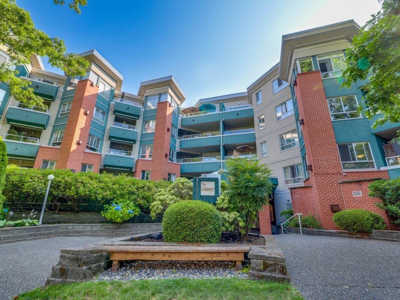 413 - 128 W 8th Street, North Vancouver