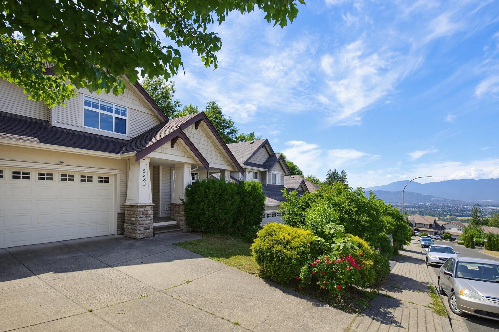5583 Thom Creek Drive, Chilliwack, V2R 5Z6 — photo 2