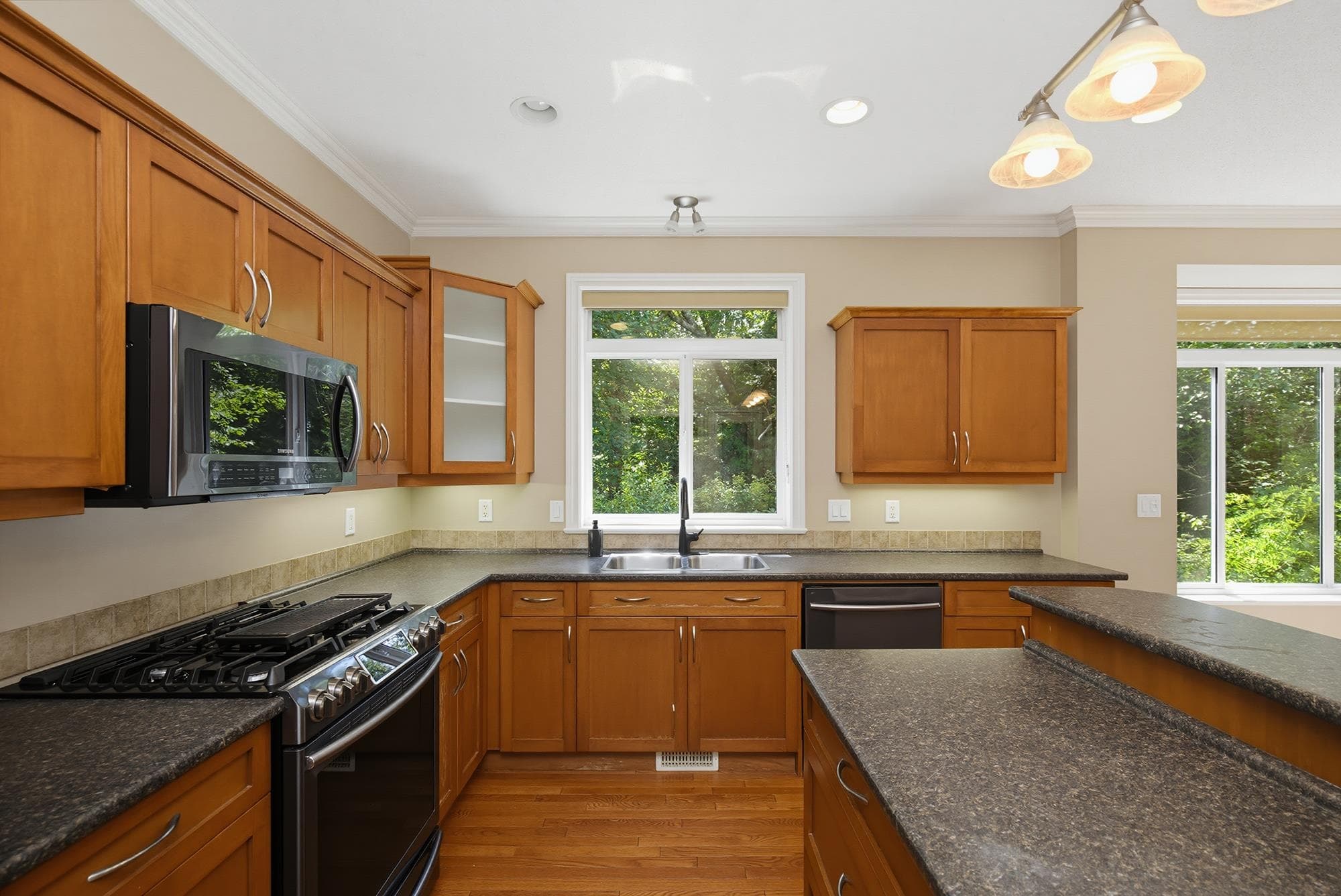 5583 Thom Creek Drive, Chilliwack, V2R 5Z6 — photo 4