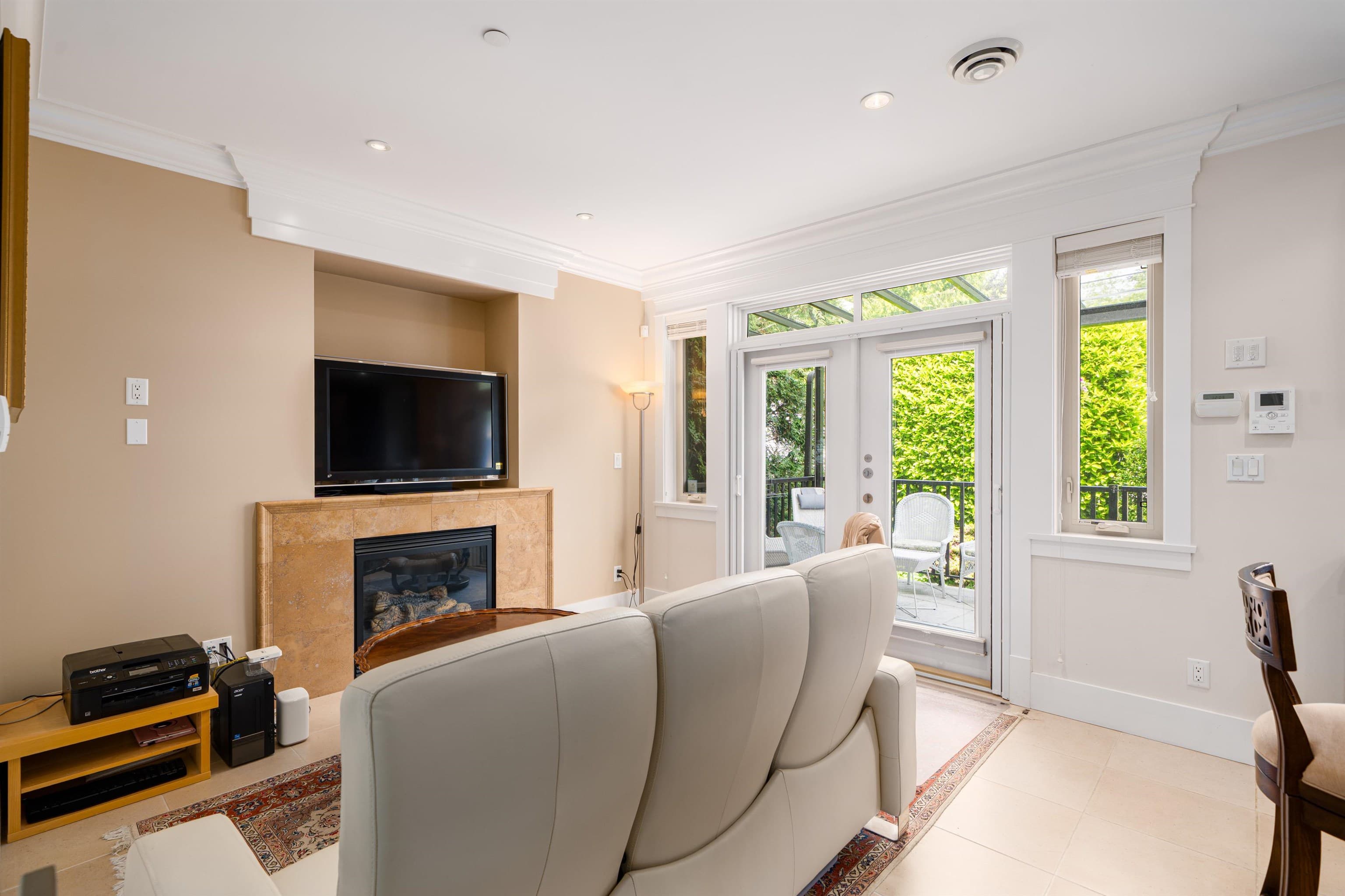 1683 W 64th Avenue, Vancouver, V6P 2P2 — photo 4