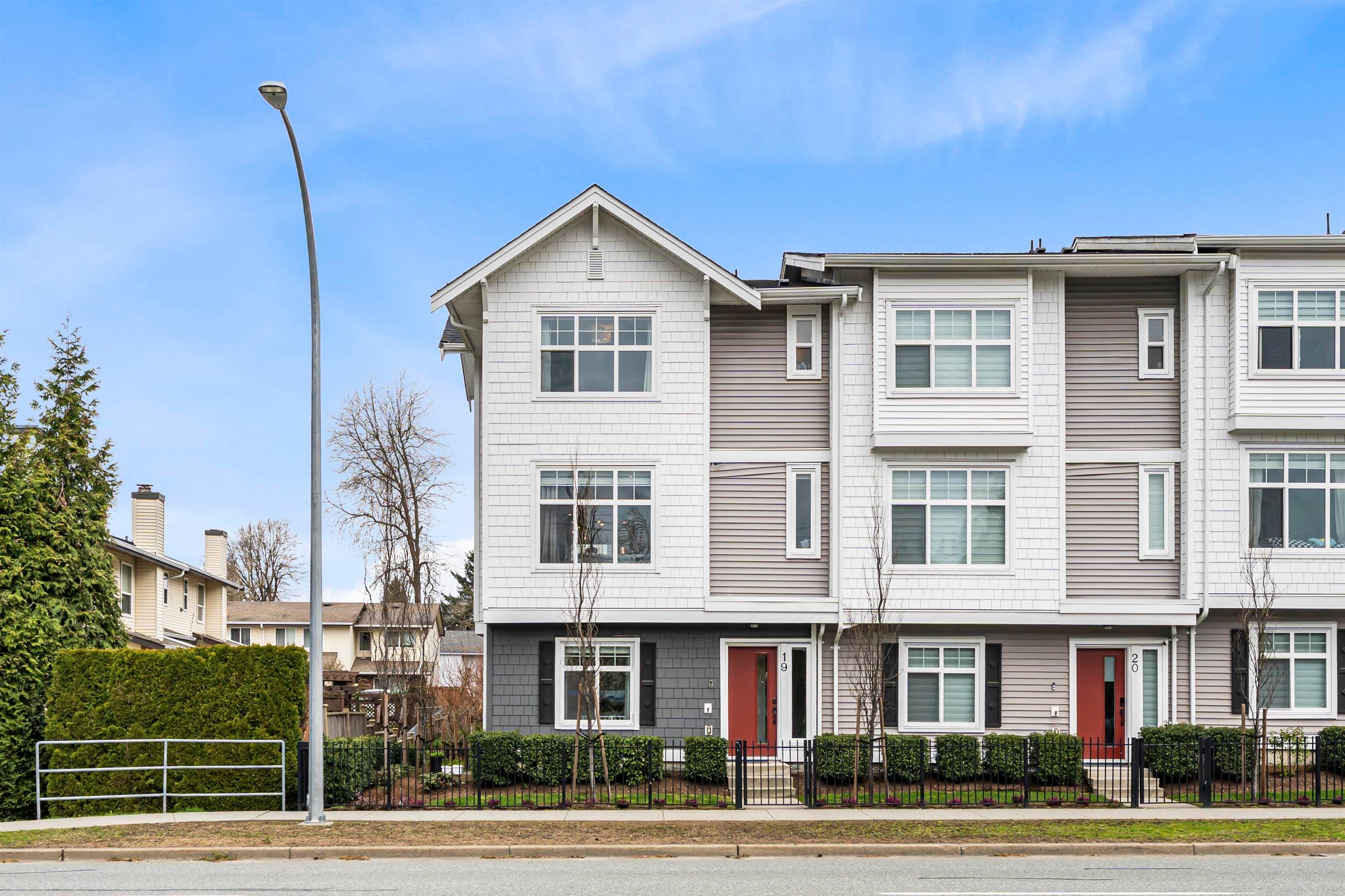 19 - 2033 Mckenzie Road, Abbotsford