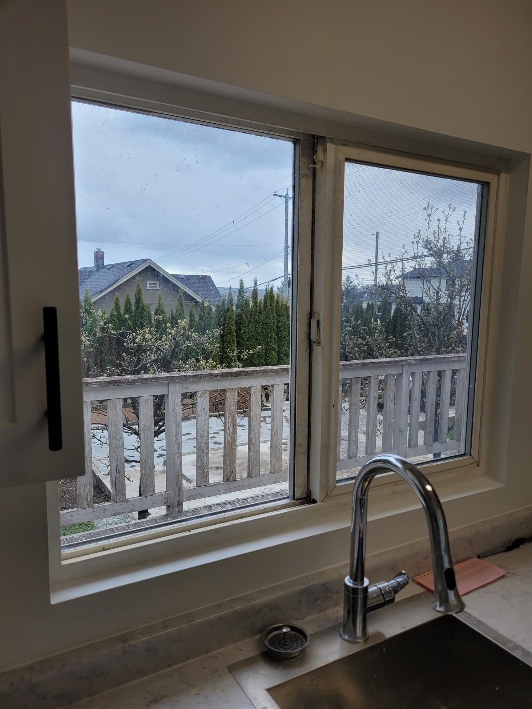 305 Marmont Street, Coquitlam, V3K 4P9 — photo 3