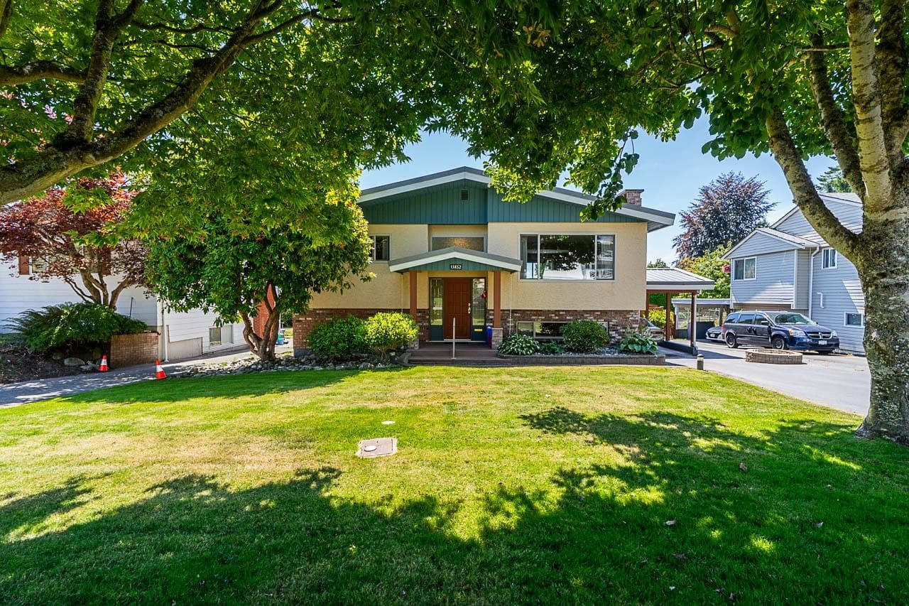 13852 Malabar Avenue, White Rock, V4B 2X9 — photo 2