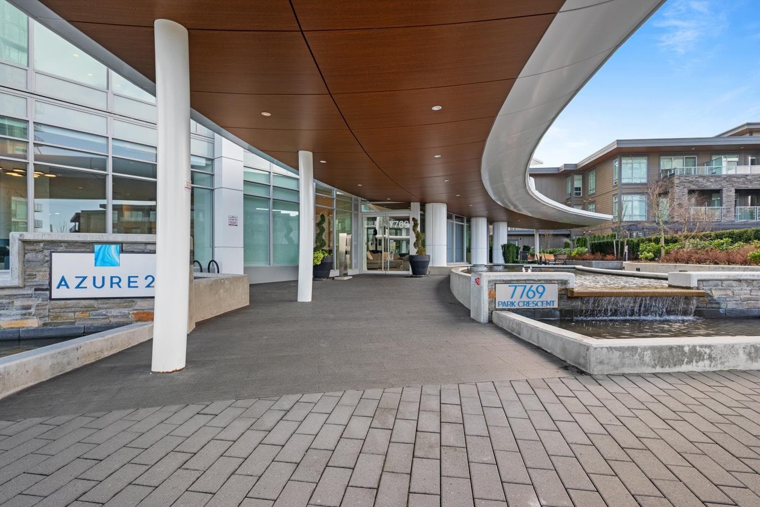 202 - 7769 Park Crescent, Burnaby, V3N 0J7 — photo 2