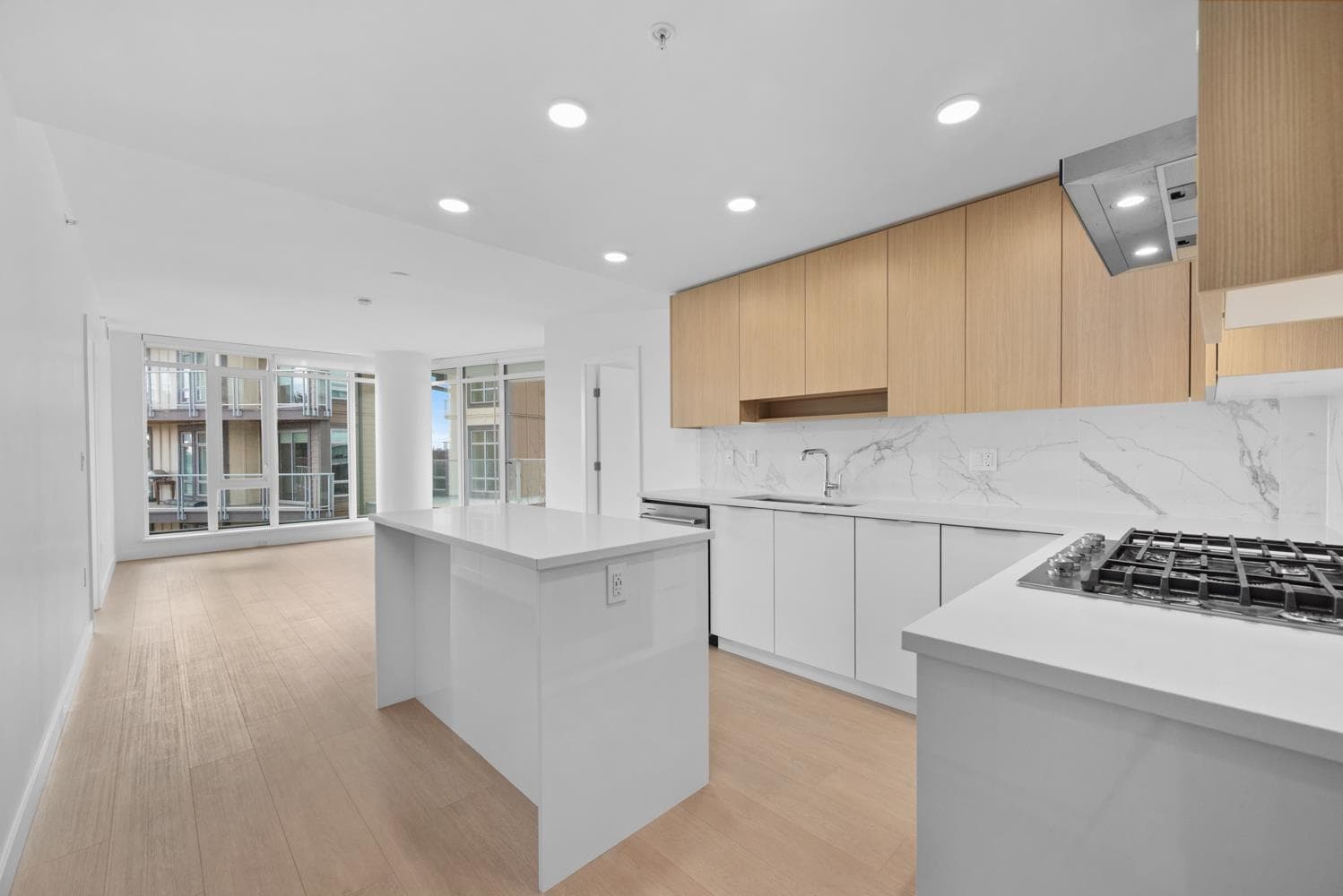 202 - 7769 Park Crescent, Burnaby, V3N 0J7 — photo 4