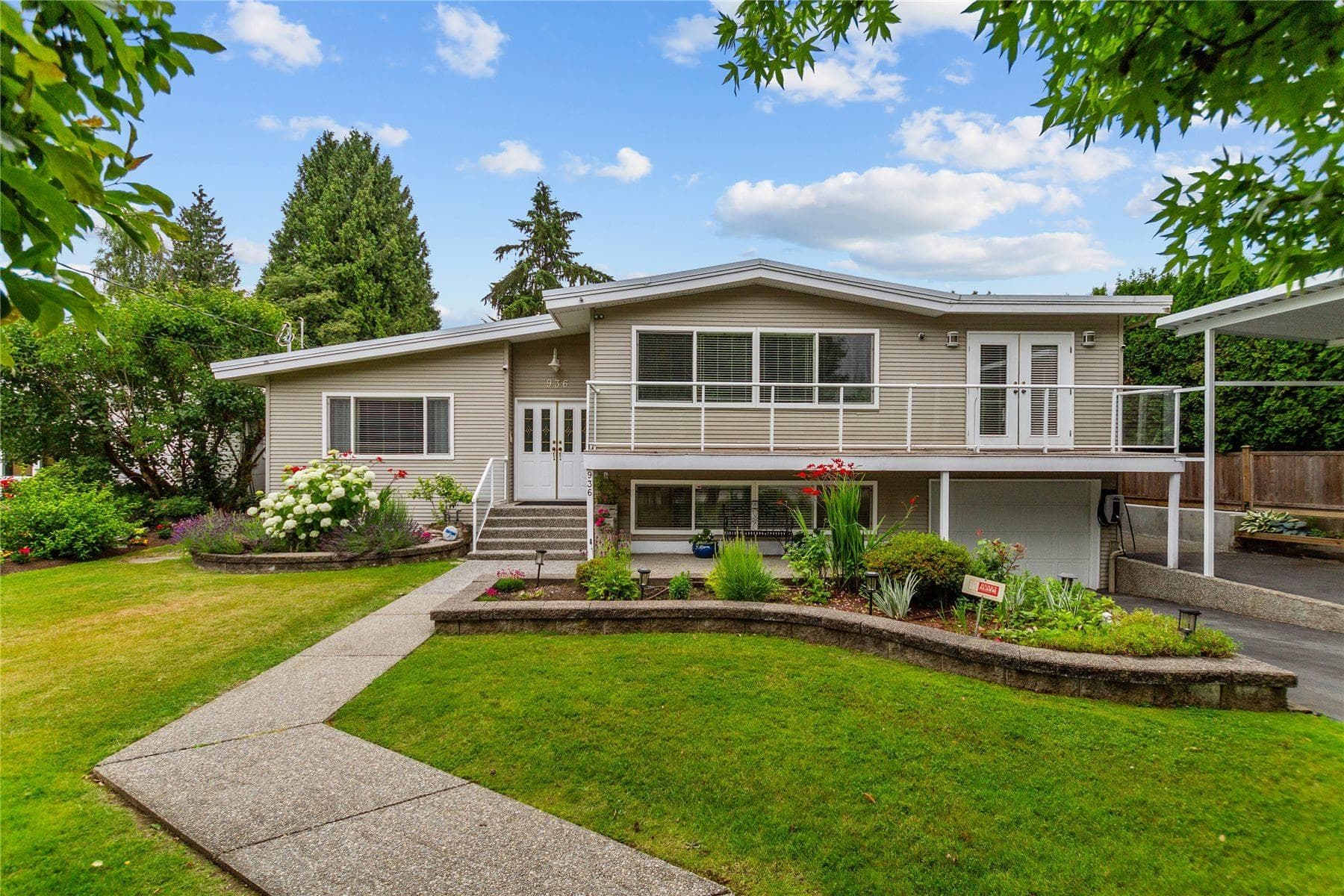 936 Caithness Crescent, Port Moody