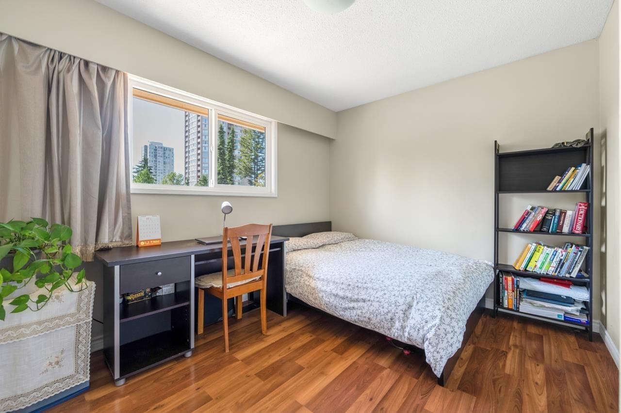 10335 149a Street, Surrey, V3R 4A5 — photo 4