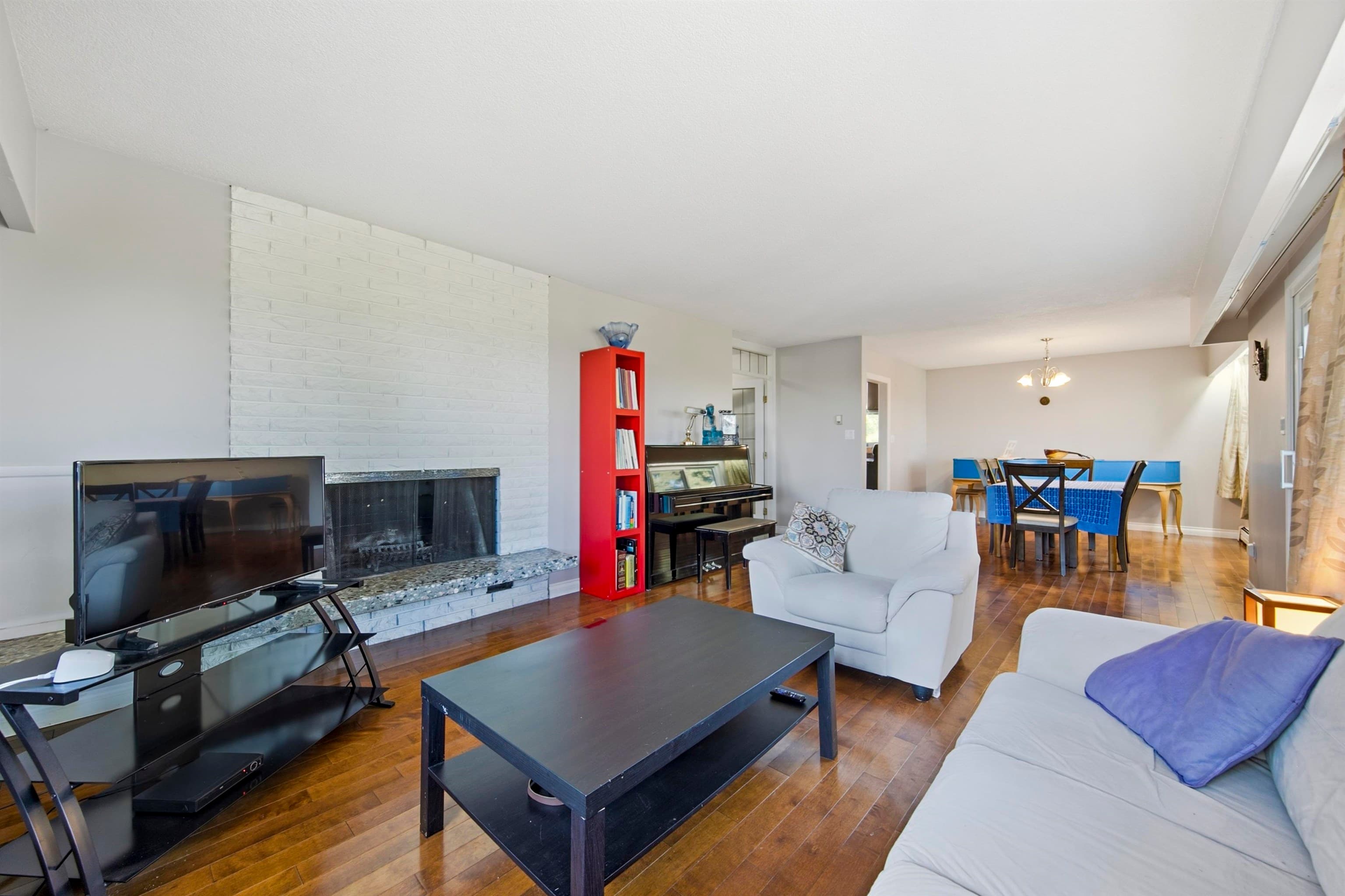 2270 Dawes Hill Road, Coquitlam, V3K 1N3 — photo 4