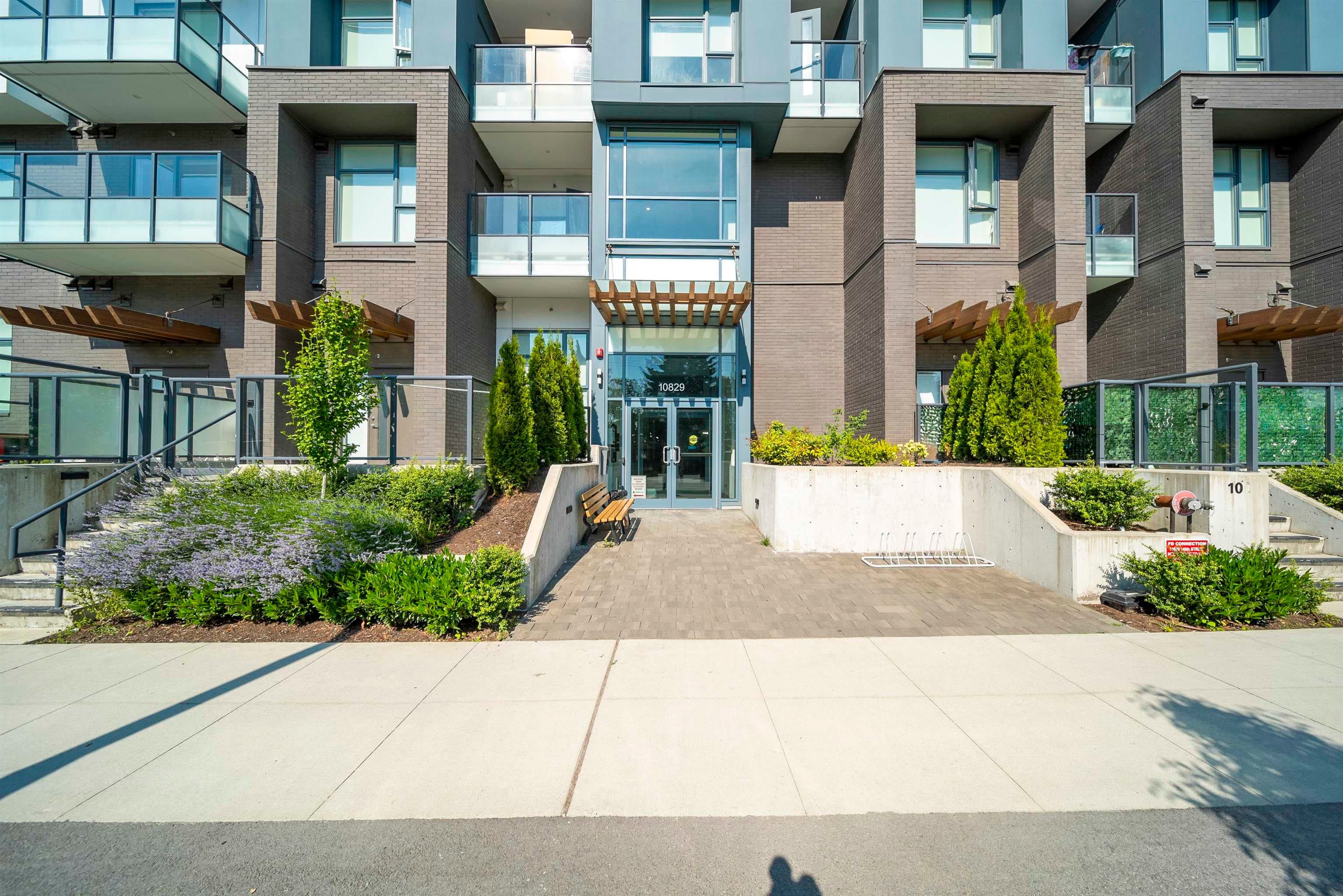 611 - 10829 140 Street, Surrey, V3R 0H4 — photo 2