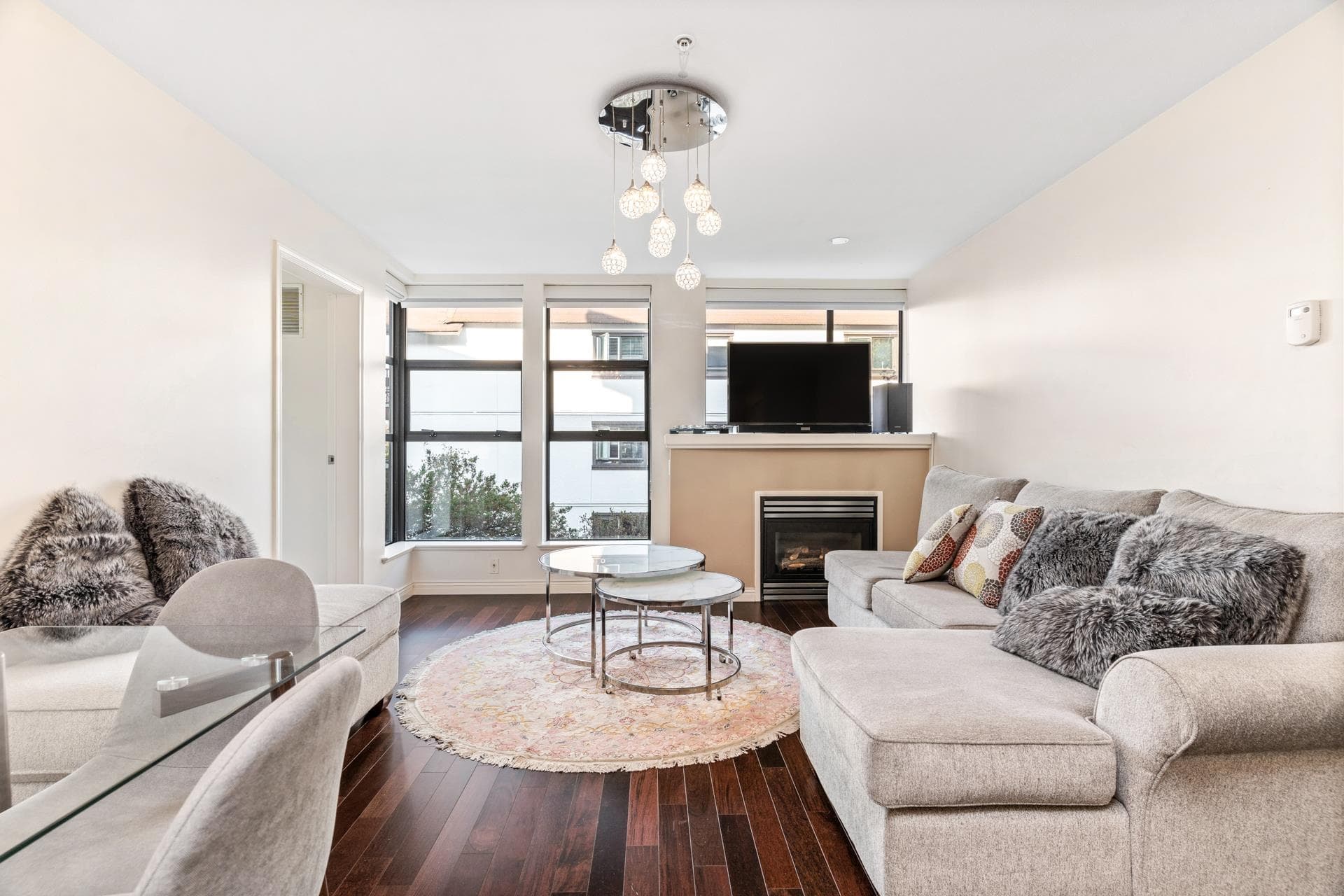 411 - 345 Lonsdale Avenue, North Vancouver, V7M 3M9 — photo 3