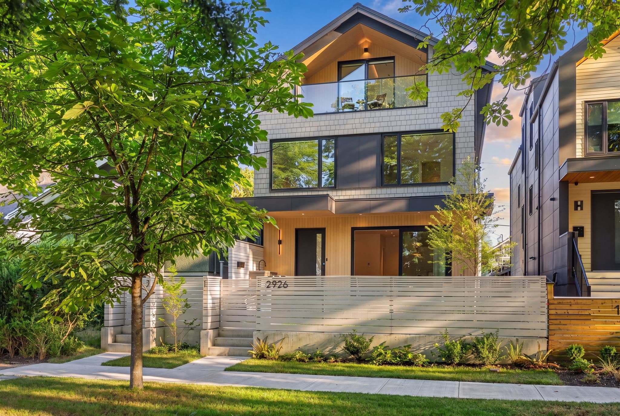 1 - 2926 W 12th Avenue, Vancouver