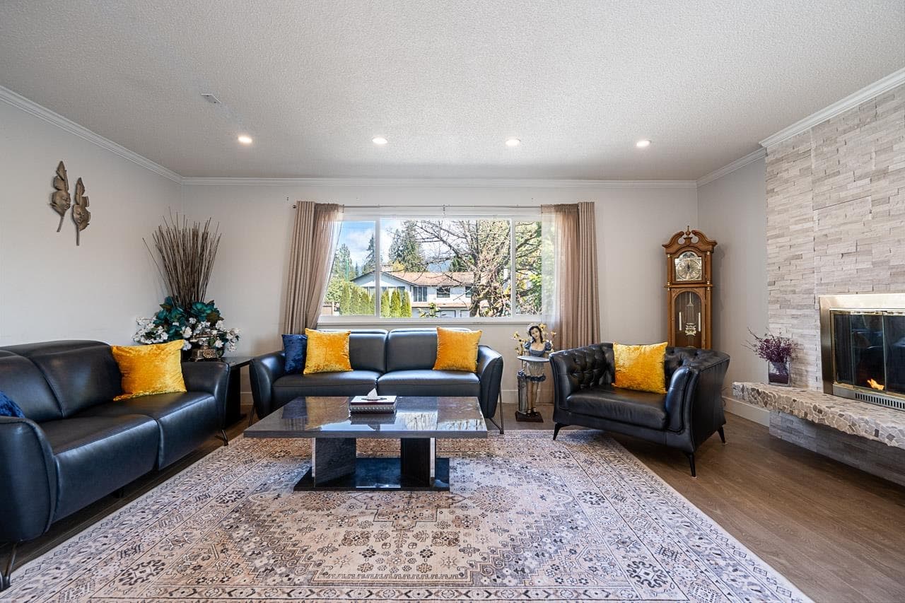 2333 Kirkstone Road, North Vancouver, V7J 3M1 — photo 3