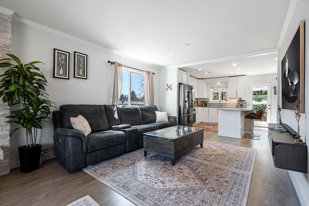 2333 Kirkstone Road, North Vancouver, V7J 3M1 — photo 5