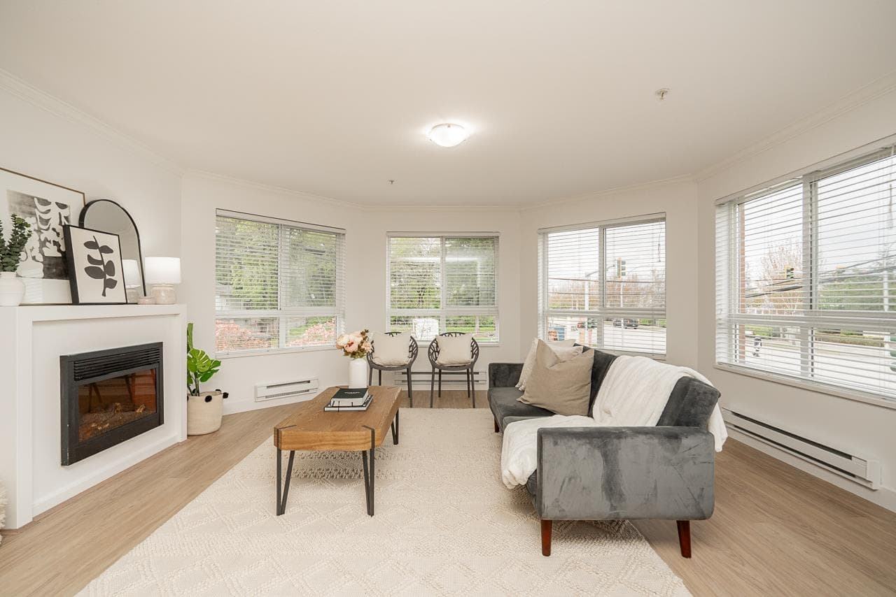 215 - 14960 102a Avenue, Surrey, V3R 6A3 — photo 3