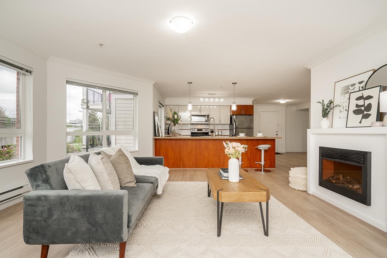 215 - 14960 102a Avenue, Surrey, V3R 6A3 — photo 5