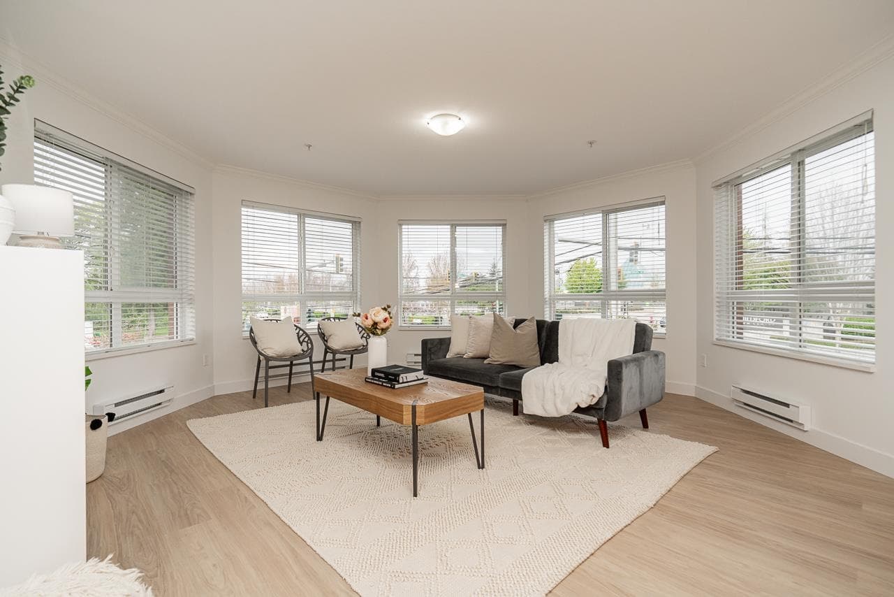215 - 14960 102a Avenue, Surrey, V3R 6A3 — photo 4